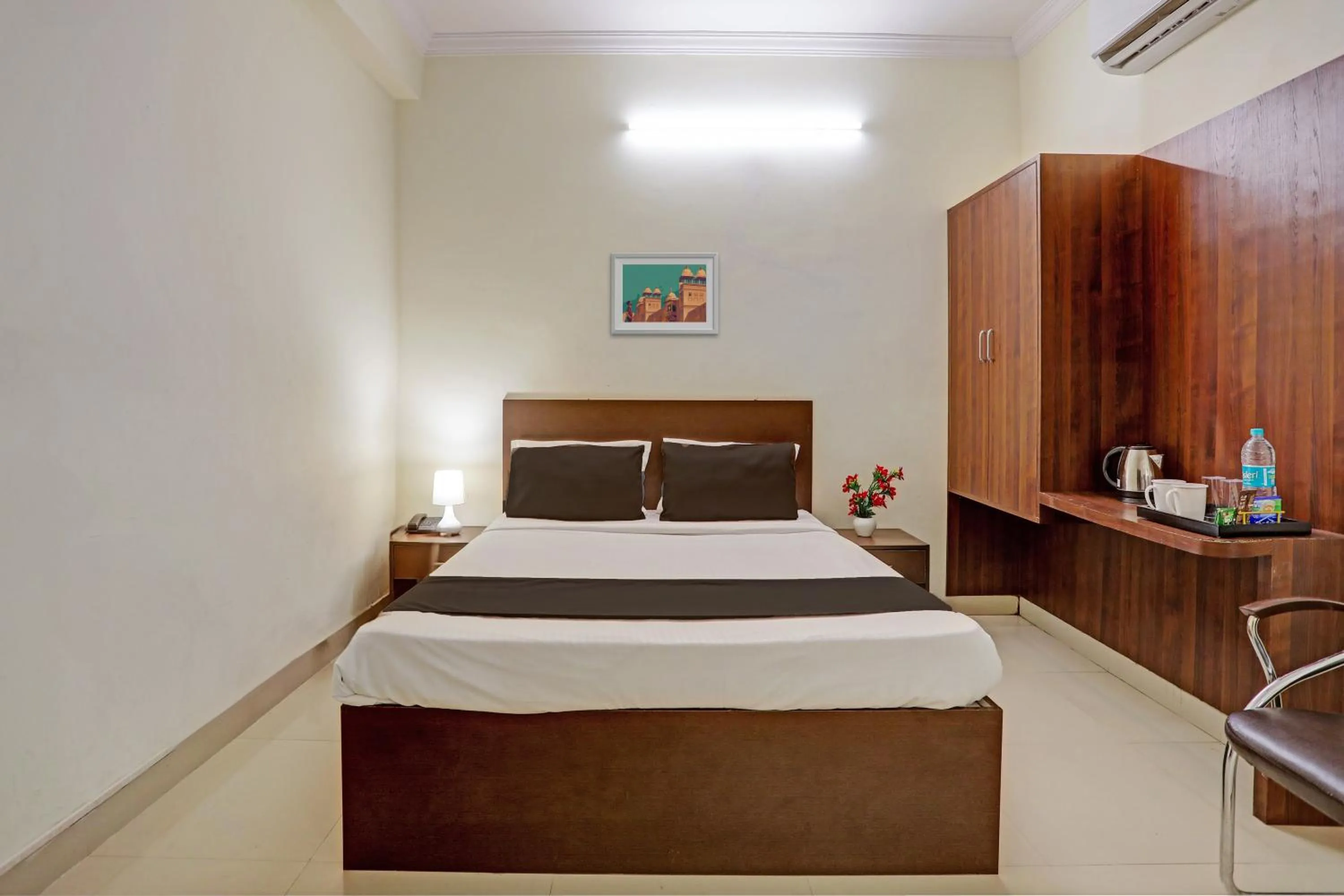 Bedroom, Bed in Hotel O Shiridi Residency