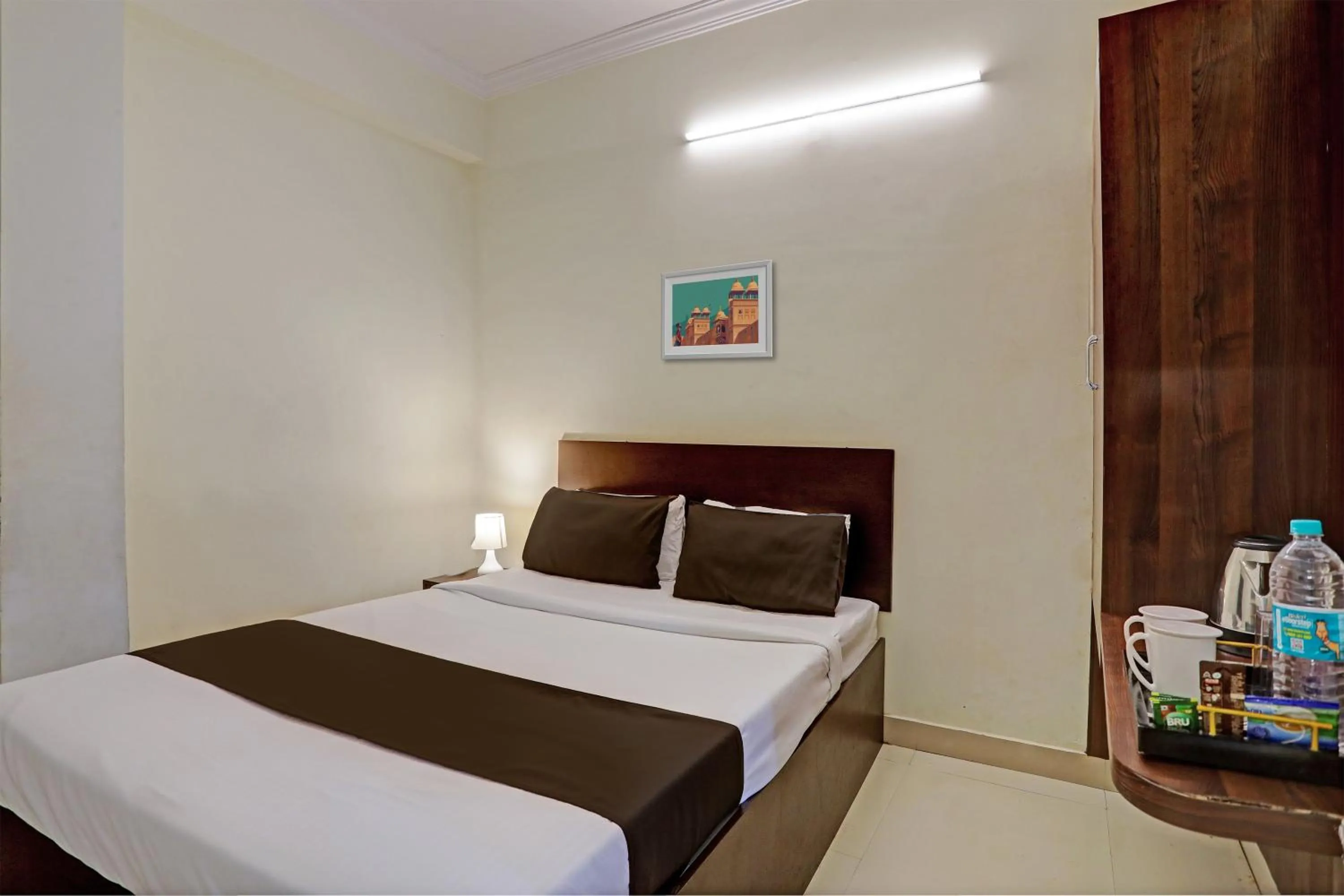 Bedroom, Bed in Hotel O Shiridi Residency