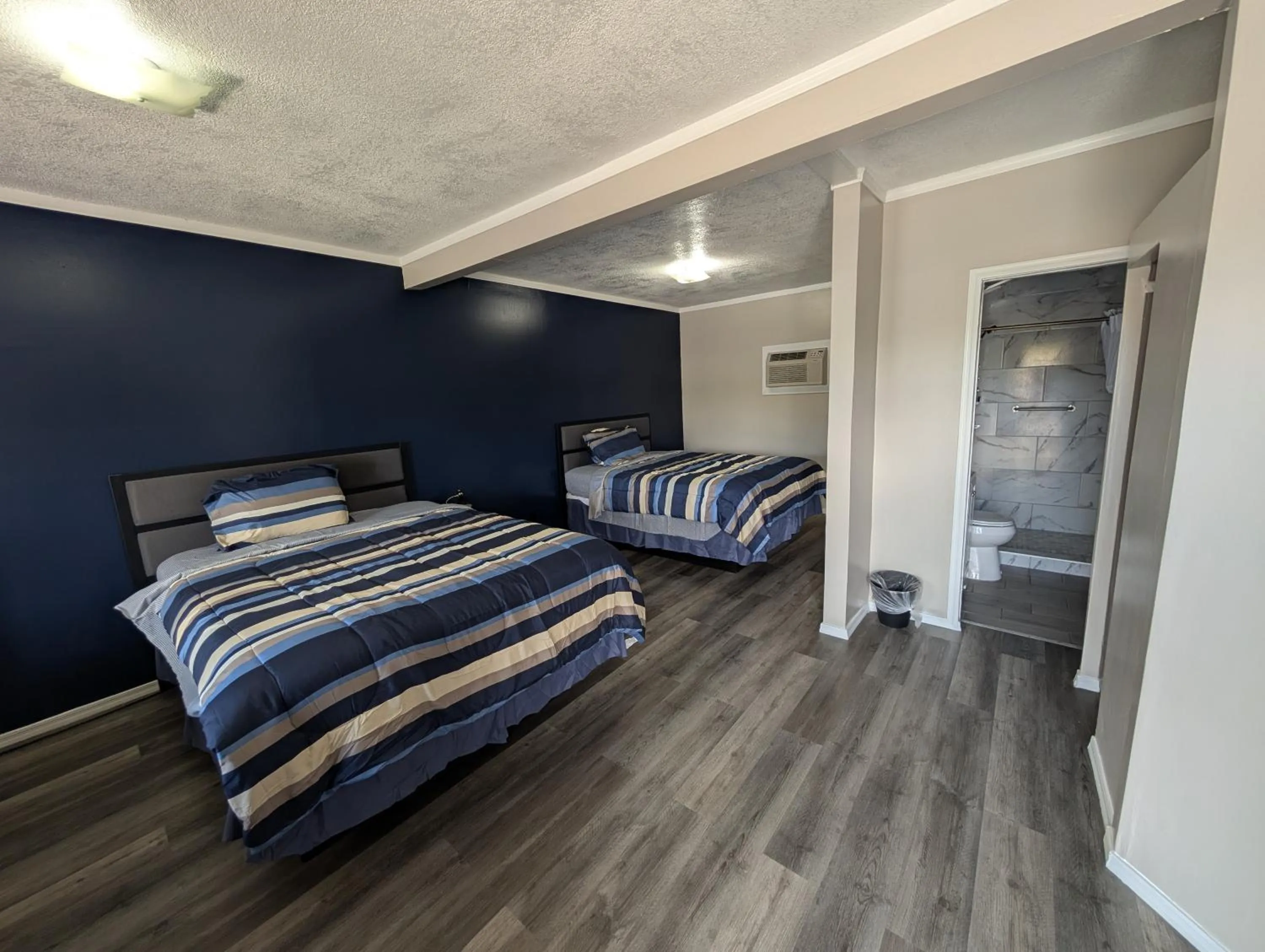 Bed in Belle Aire Motel