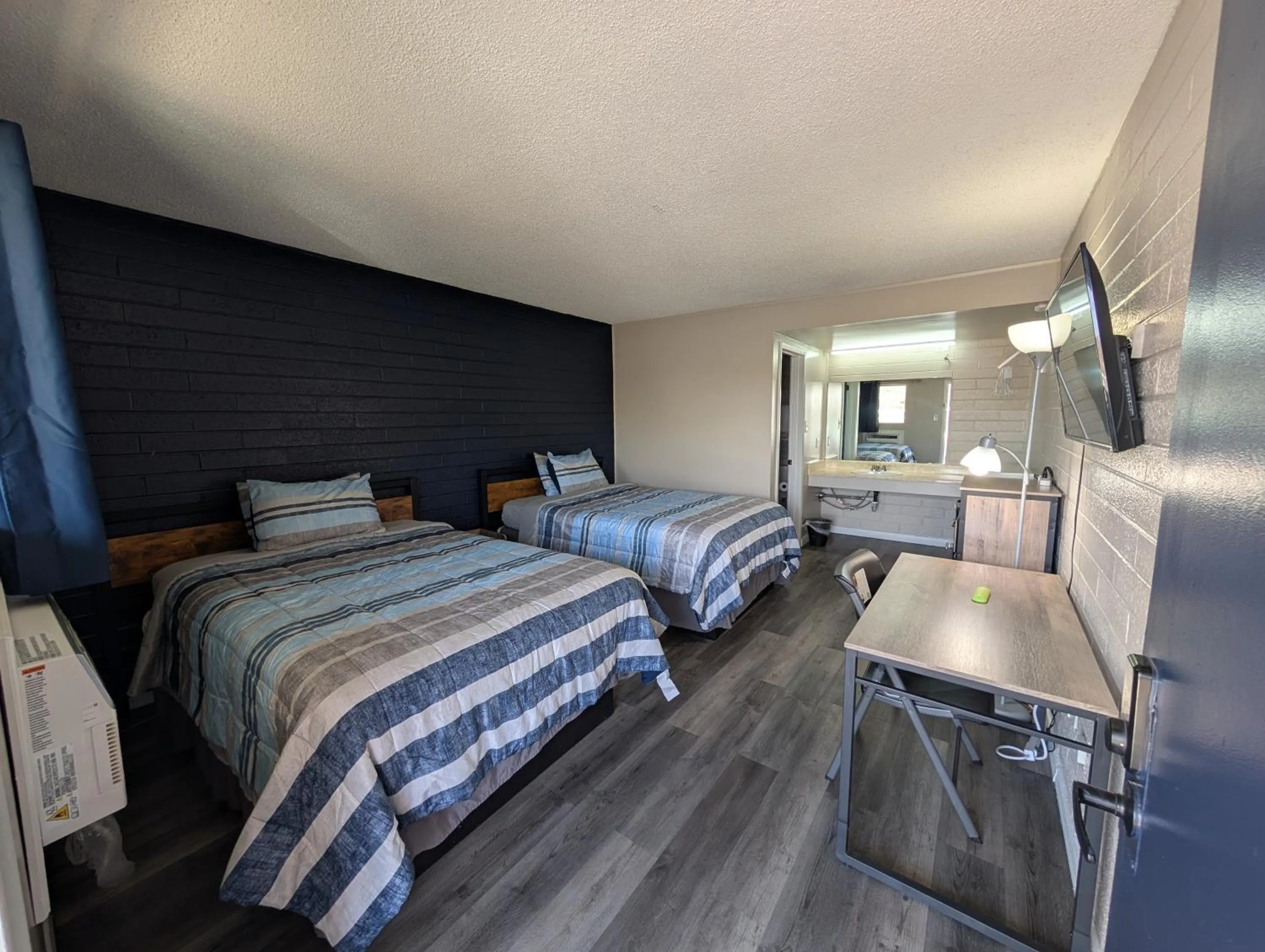 Bed in Belle Aire Motel