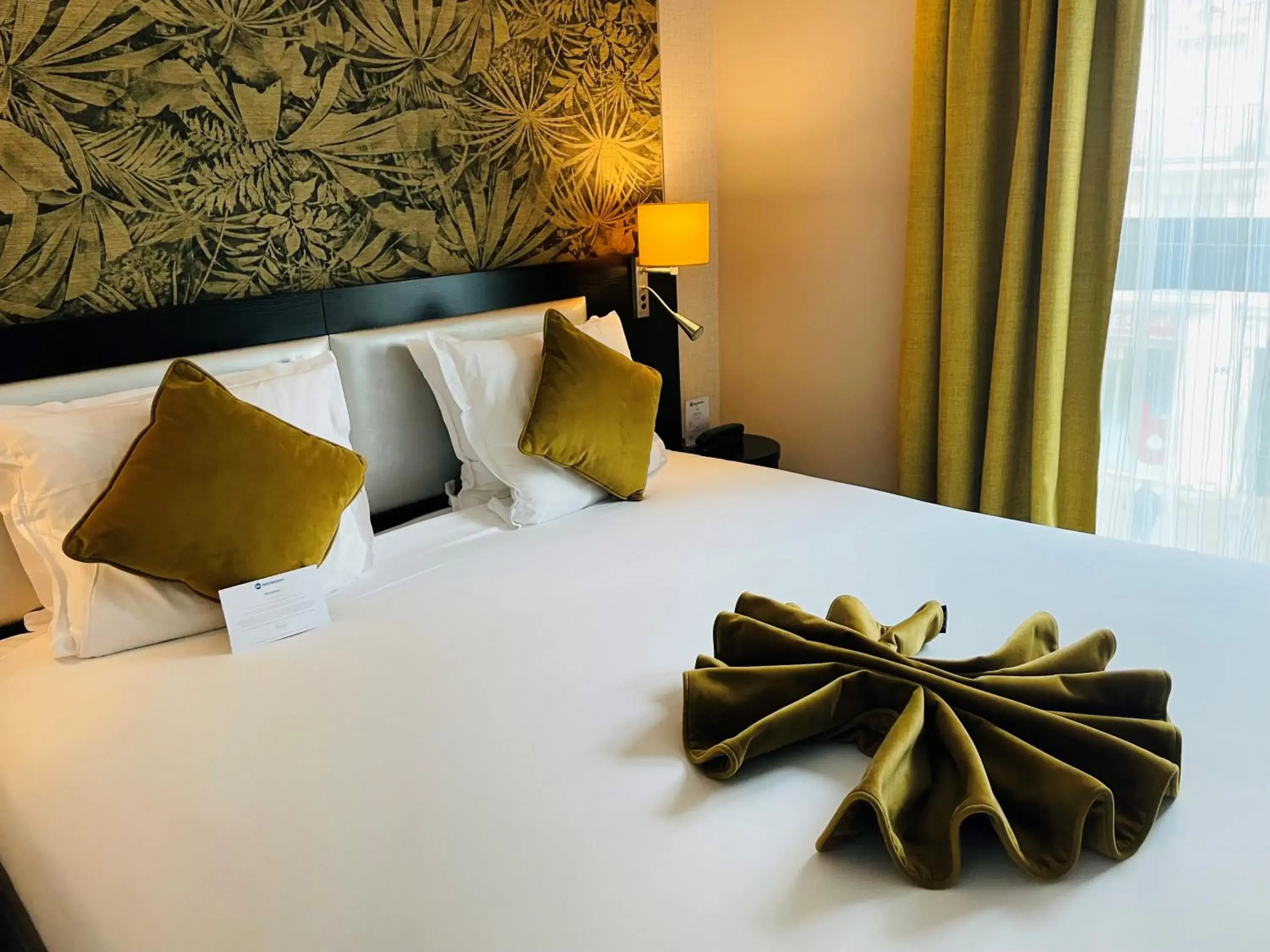 Bed in Best Western Allegro Nation Bed in Best Western Allegro Nation