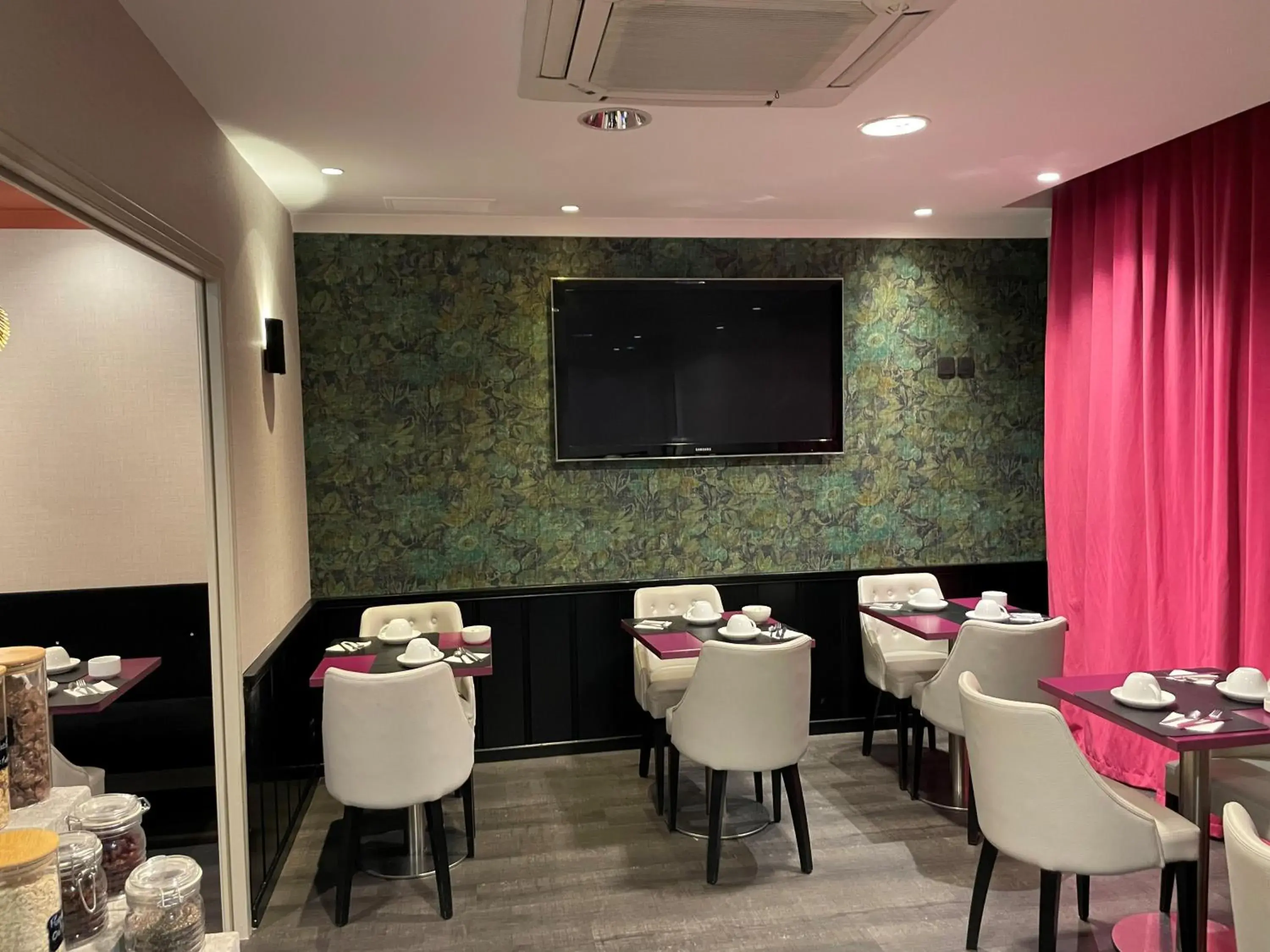 Breakfast in Best Western Allegro Nation Breakfast in Best Western Allegro Nation