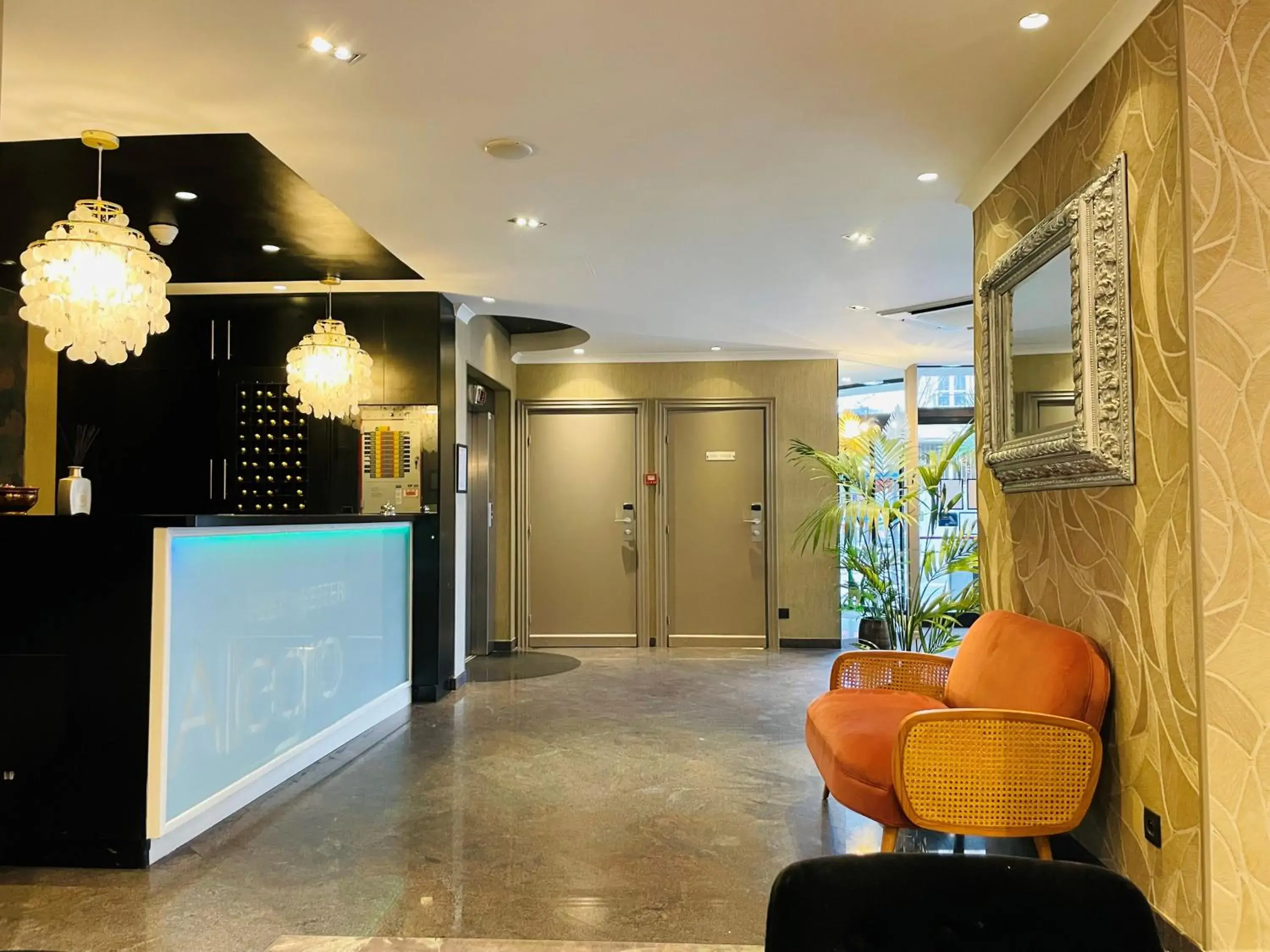 Lobby or reception in Best Western Allegro Nation Lobby or reception in Best Western Allegro Nation