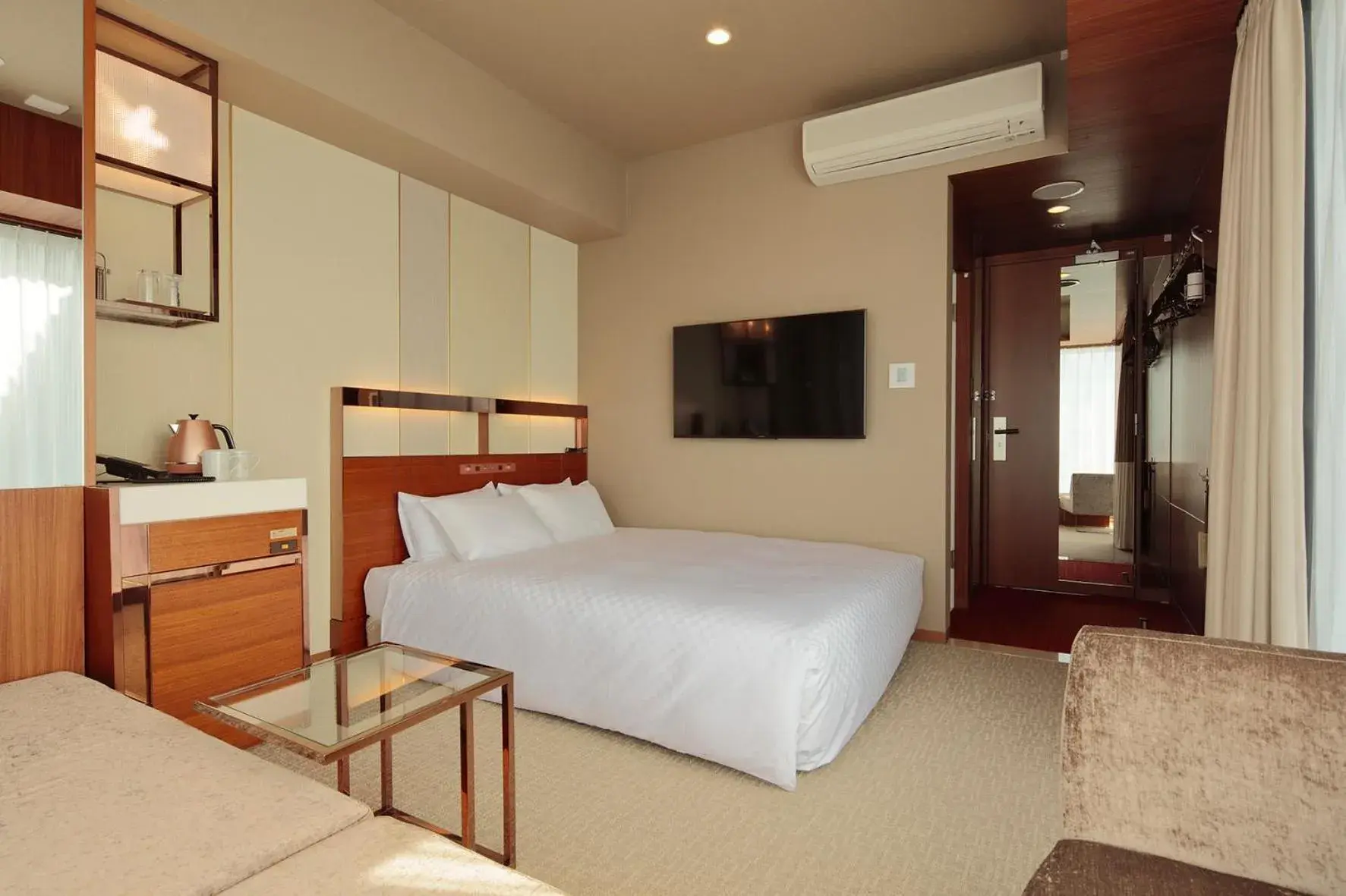 Photo of the whole room, Bed in Candeo Hotels Omiya Photo of the whole room, Bed in Candeo Hotels Omiya