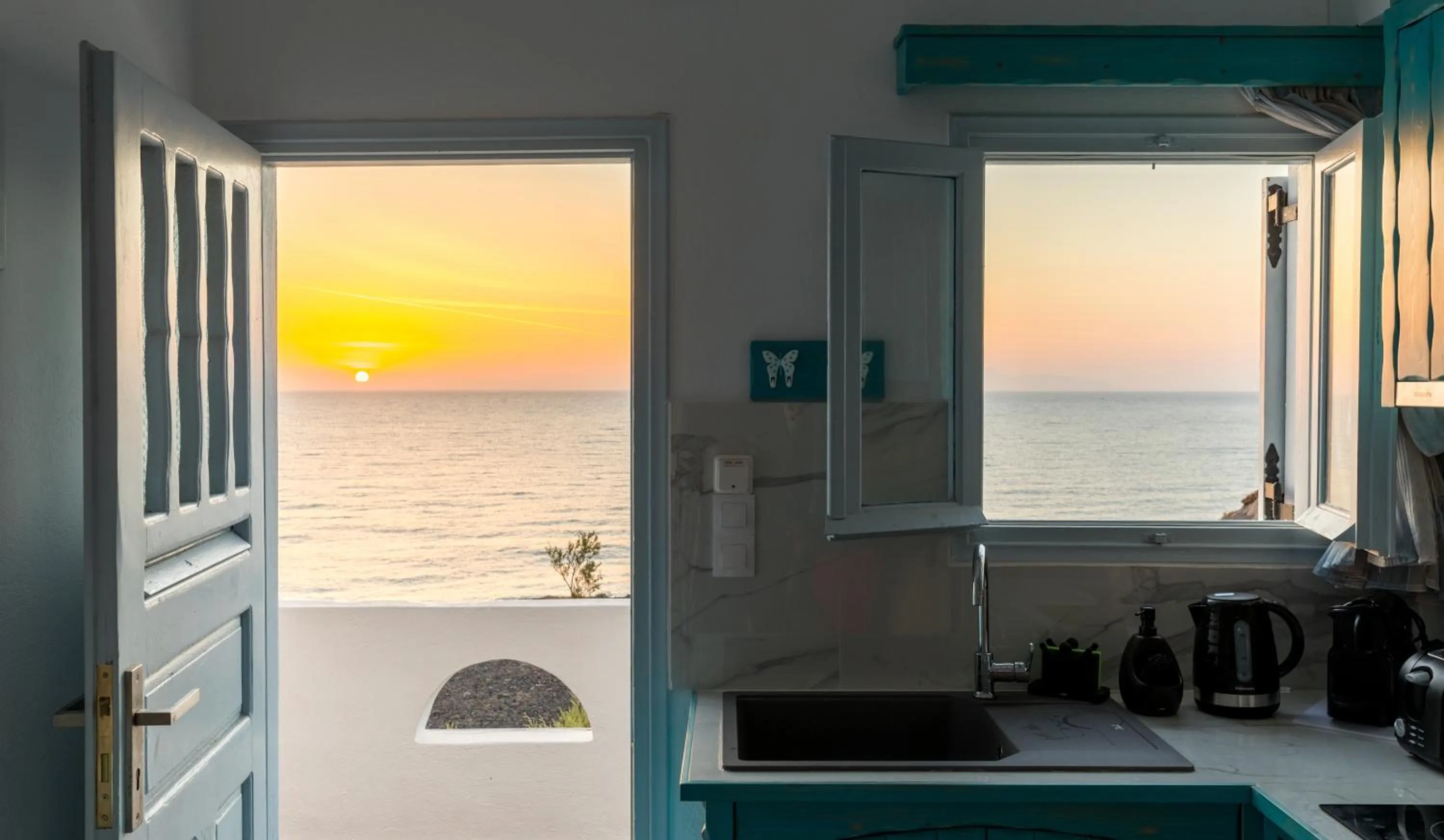 Sunrise in Starlight Luxury Seaside Villa & Suites