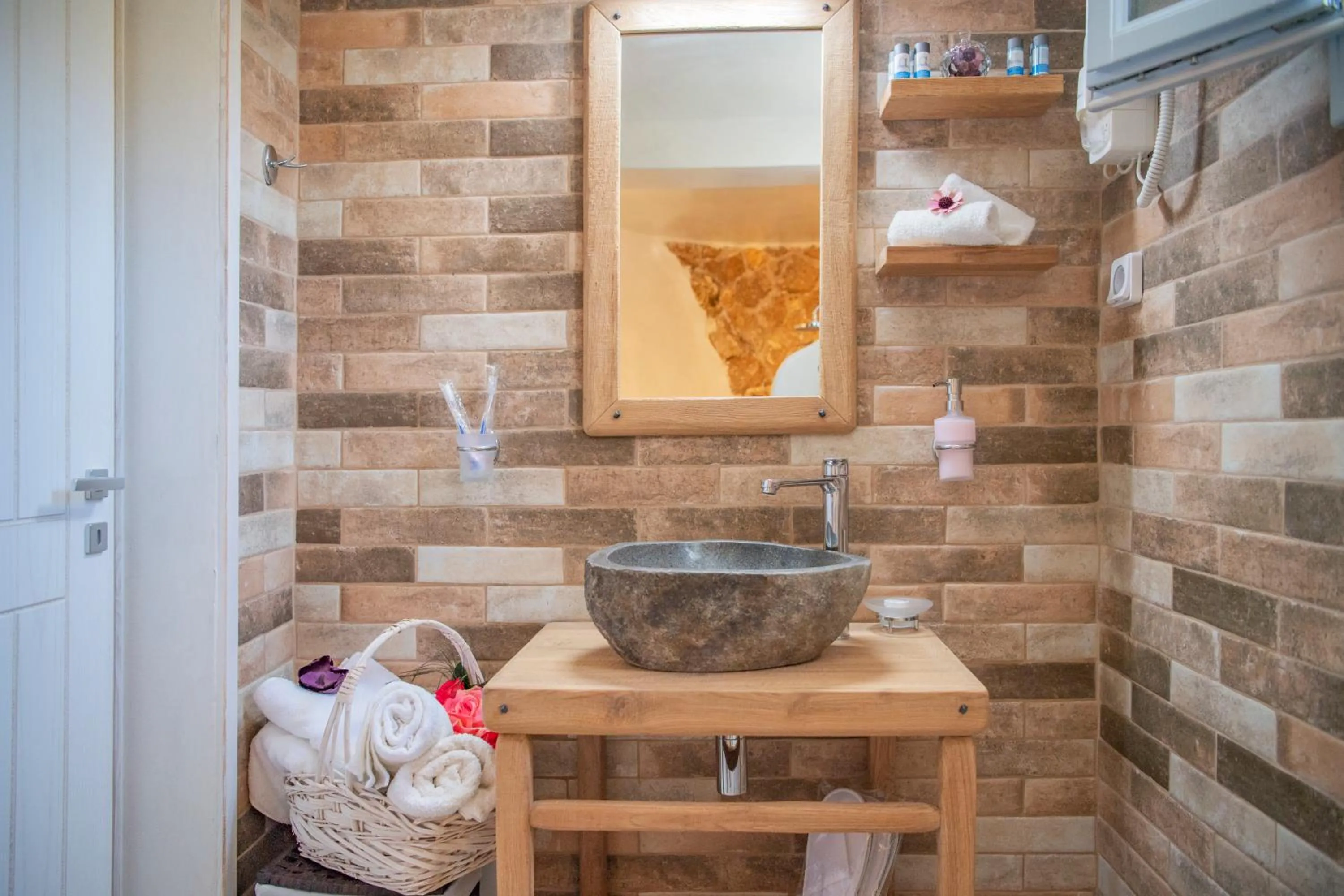 Property building in Starlight Luxury Seaside Villa & Suites