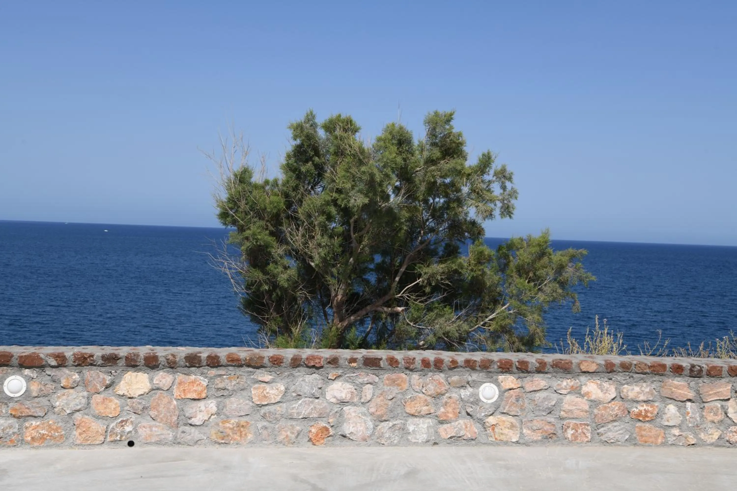 Property building in Starlight Luxury Seaside Villa & Suites