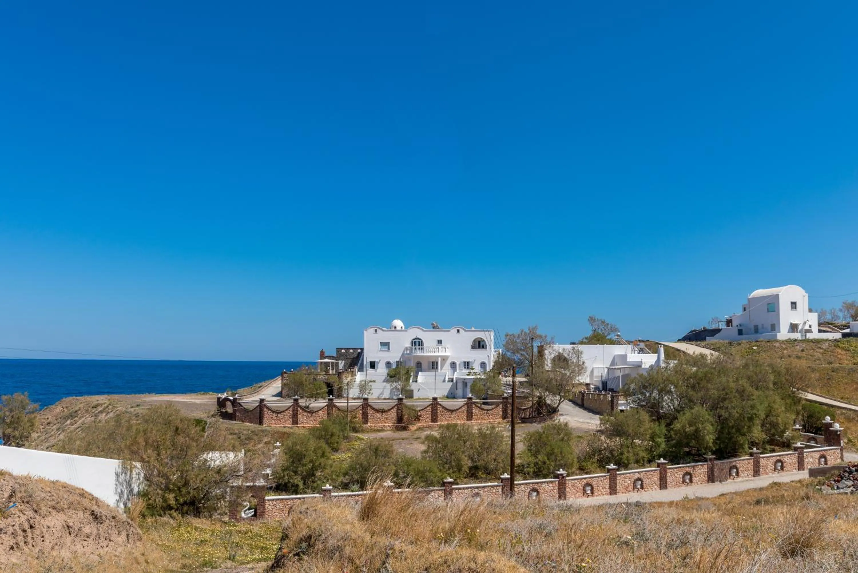 Property building in Starlight Luxury Seaside Villa & Suites