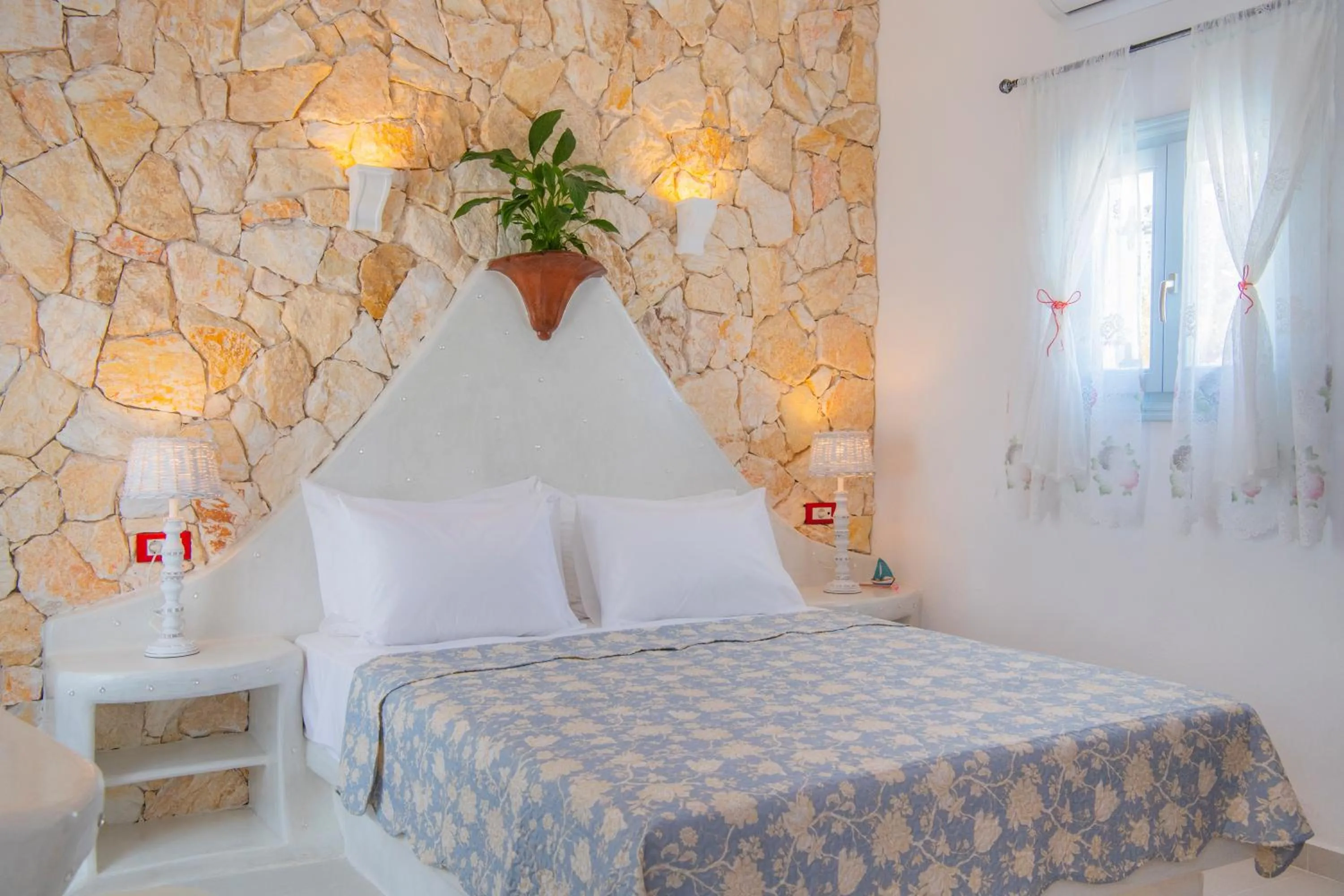 Bedroom, Bed in Starlight Luxury Seaside Villa & Suites