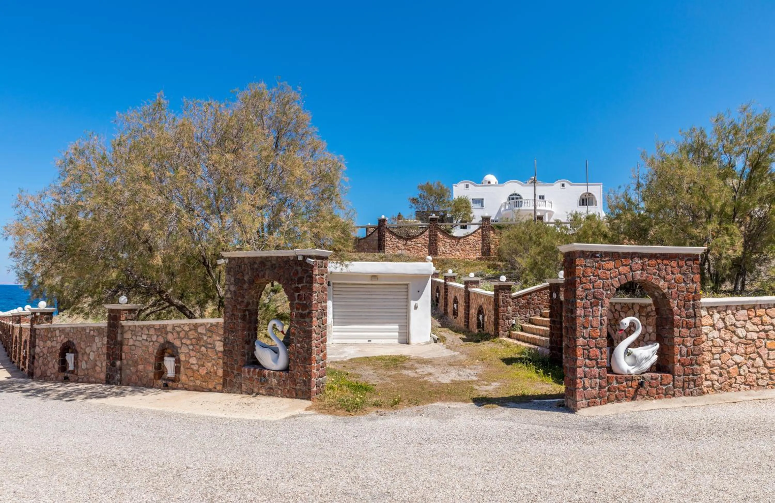 Property building in Starlight Luxury Seaside Villa & Suites