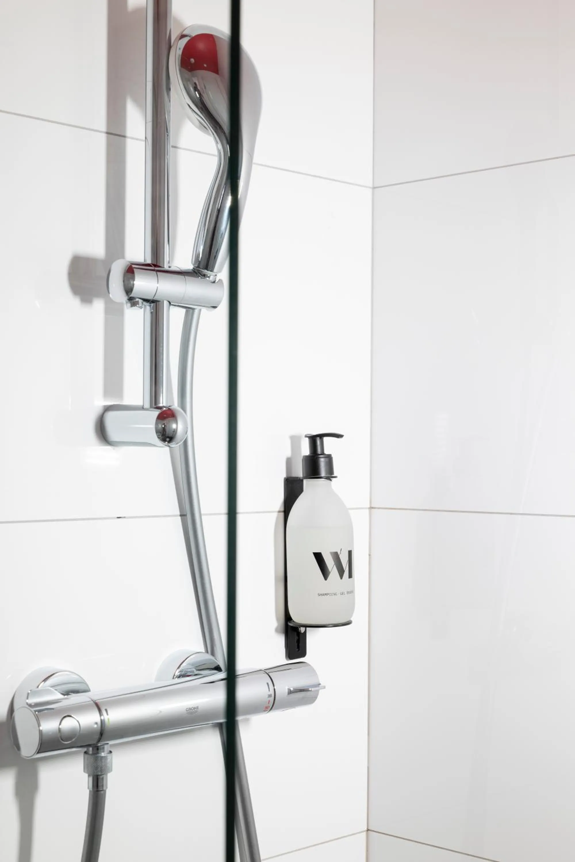 Shower in Hotel La Folie des Pres - Saint-Germain-des-Pres