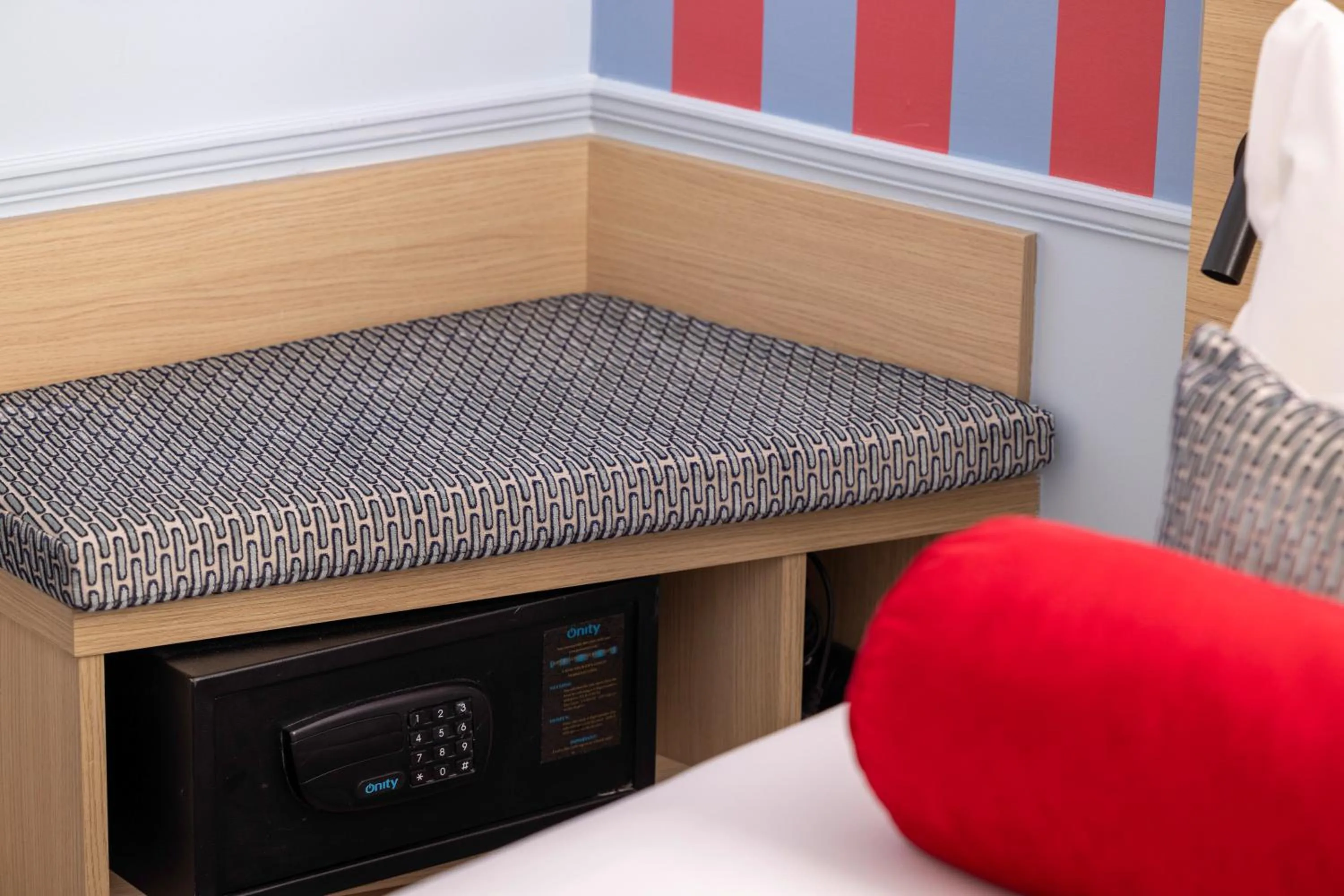 Bed in Hotel La Folie des Pres - Saint-Germain-des-Pres