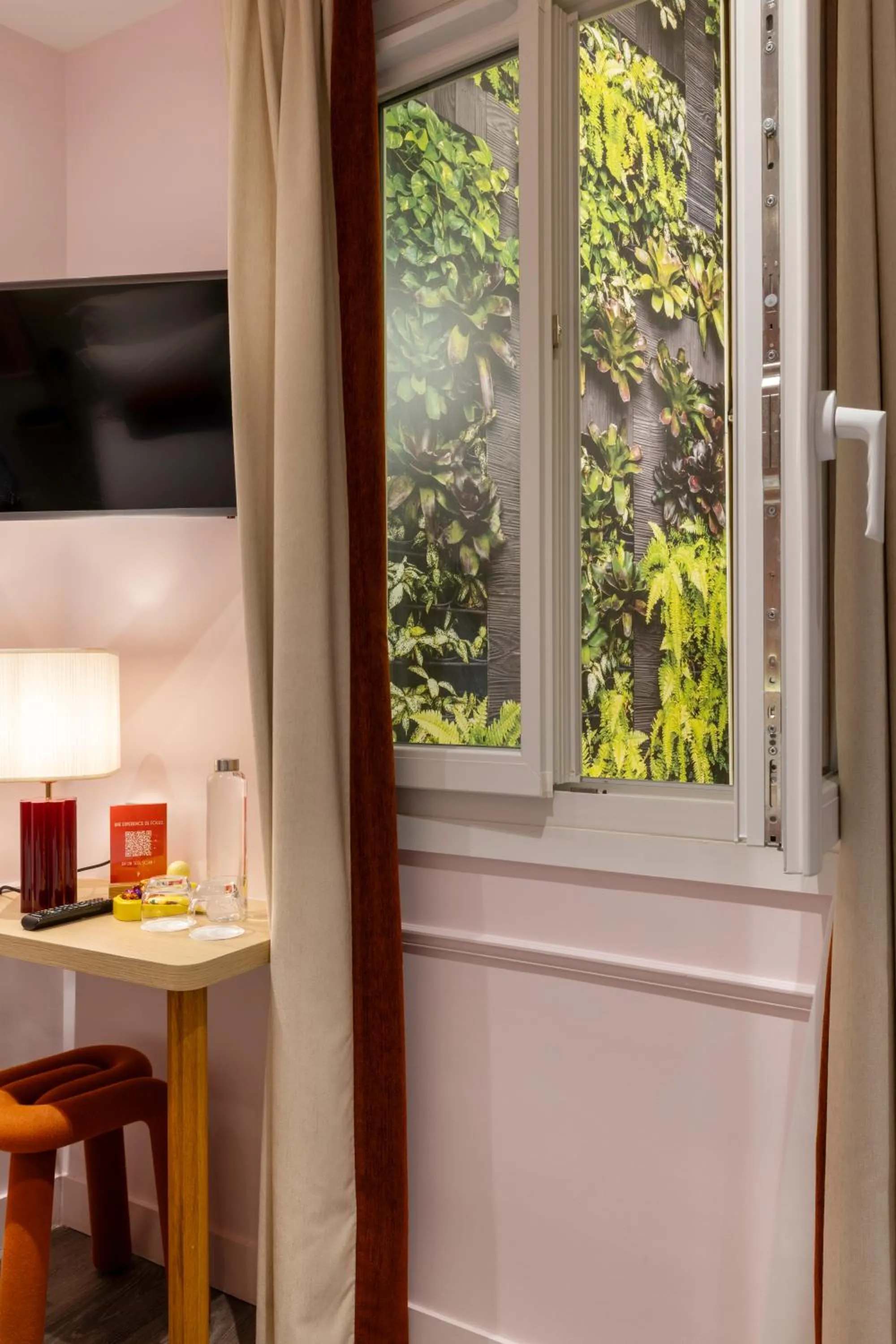 Inner courtyard view in Hotel La Folie des Pres - Saint-Germain-des-Pres