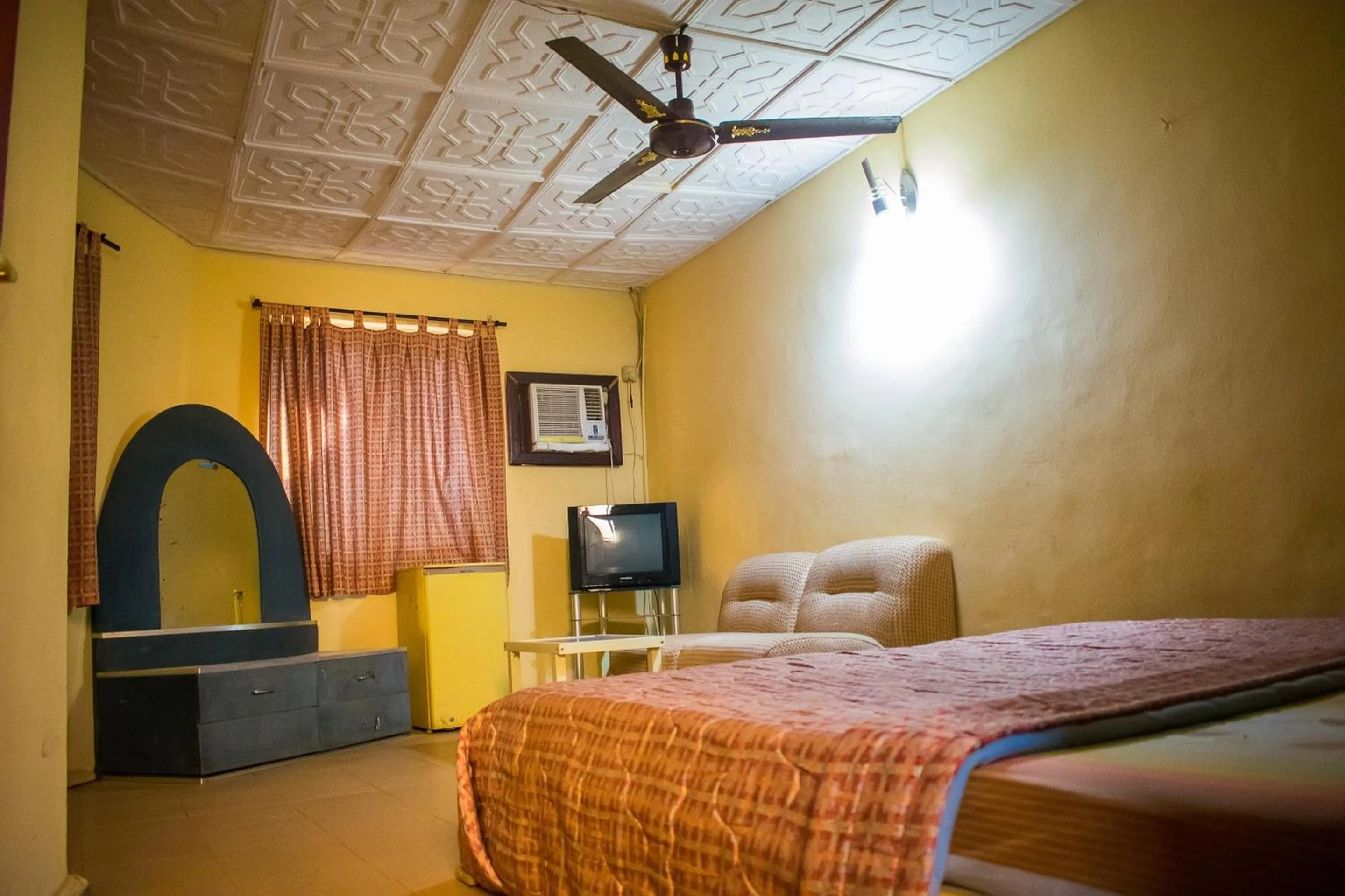 TV and multimedia in Organico House Hotel