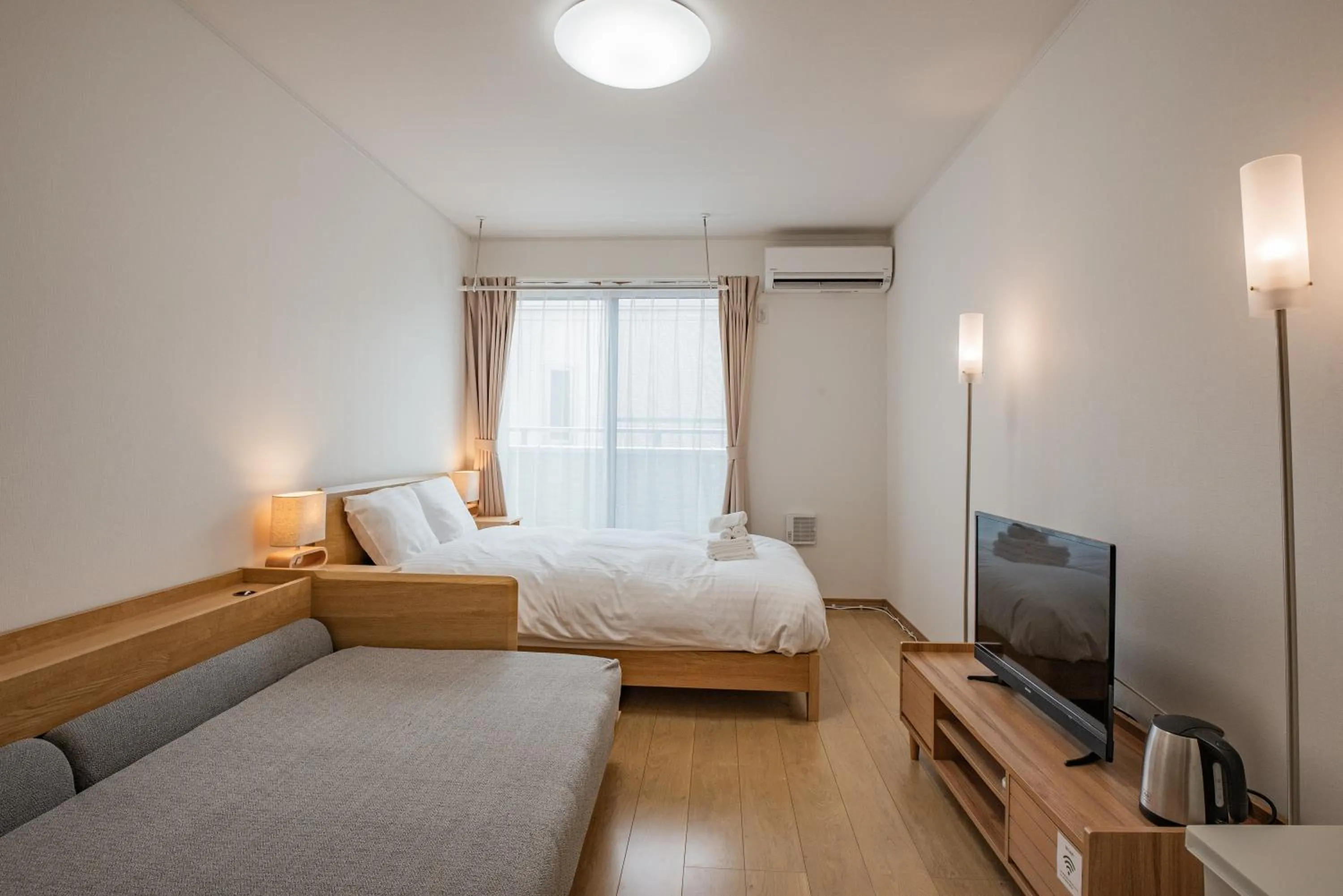 Photo of the whole room, Bed in H2O Stay Ikebukuro