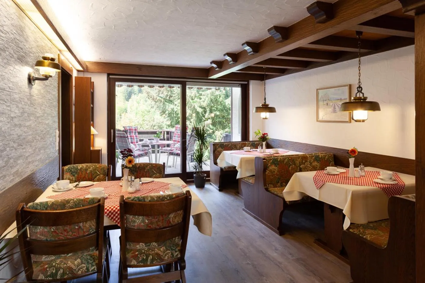 Restaurant/places to eat in Hotel Petra