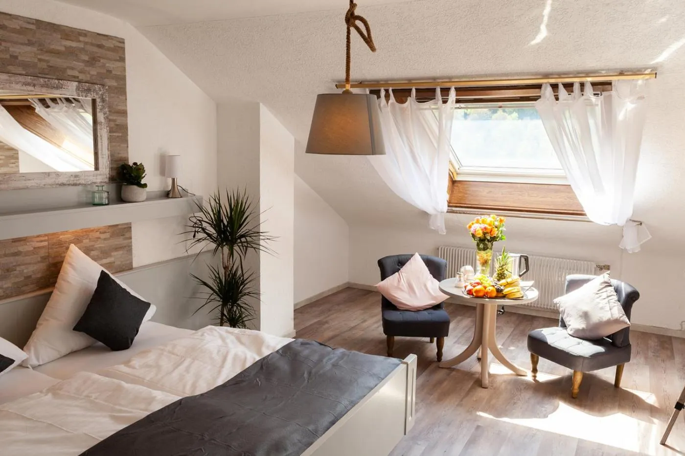 Living room, Bed in Hotel Petra