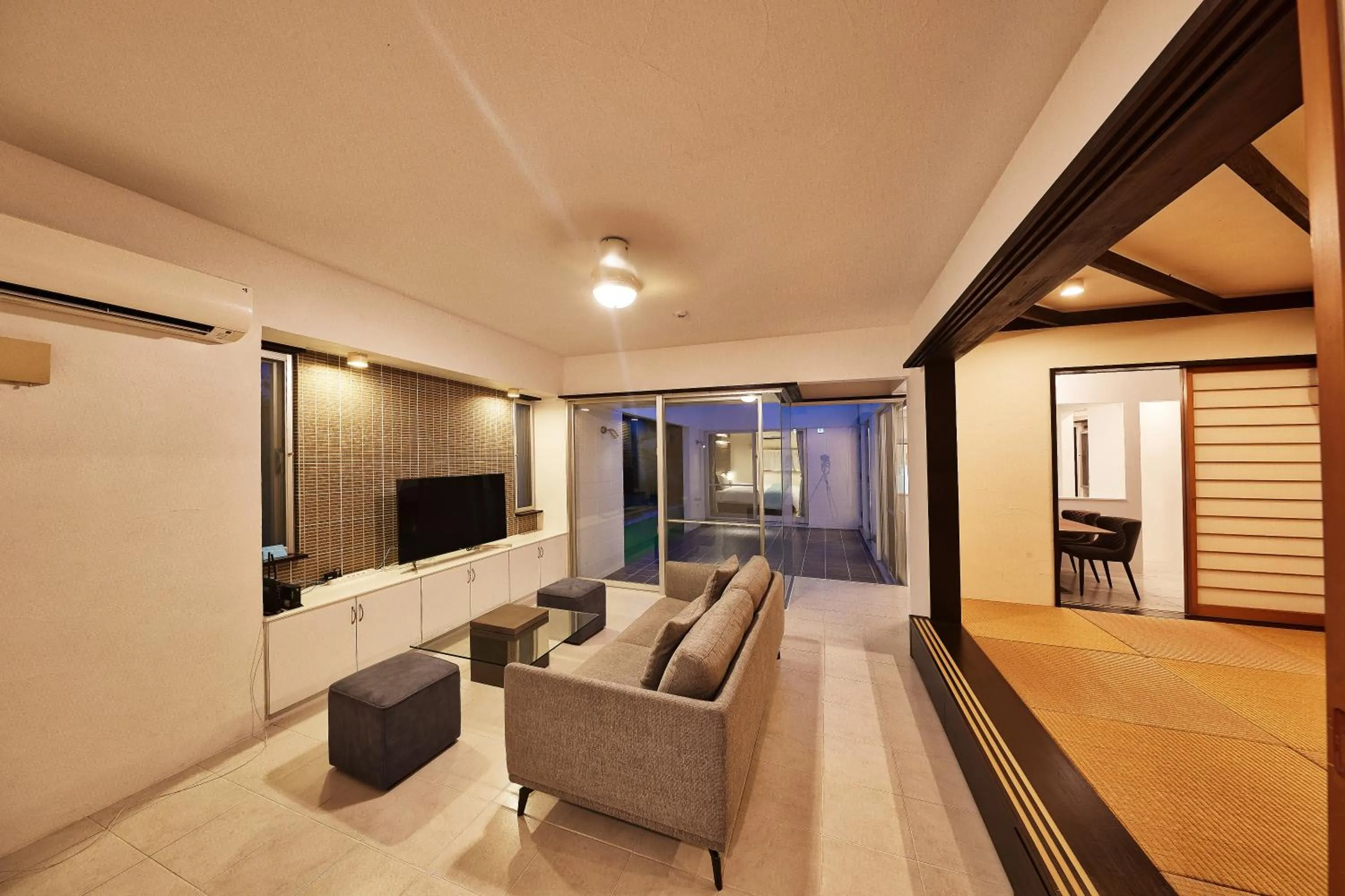 Night in Sky Villa Toyohara