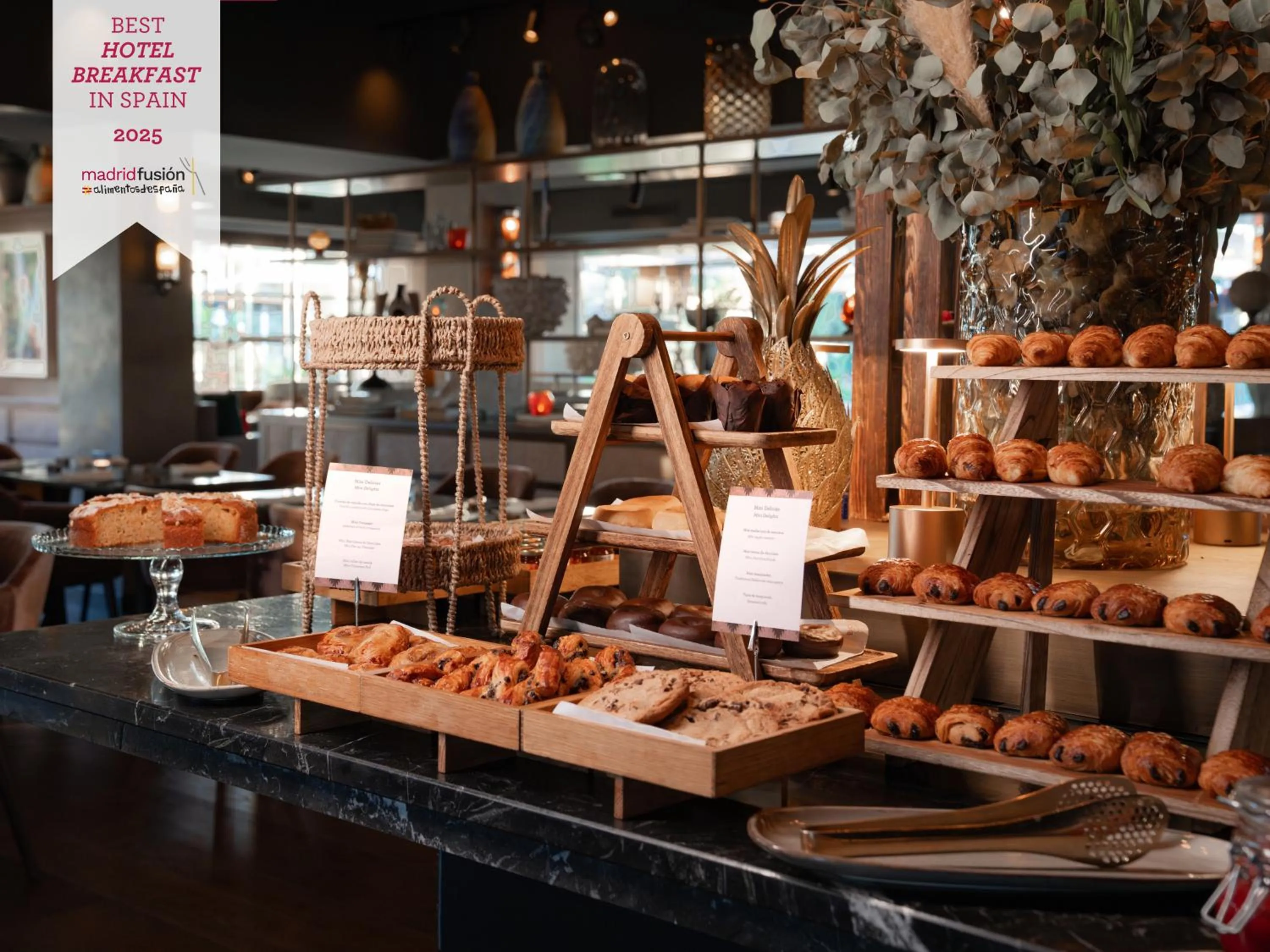 Breakfast in Boho Club