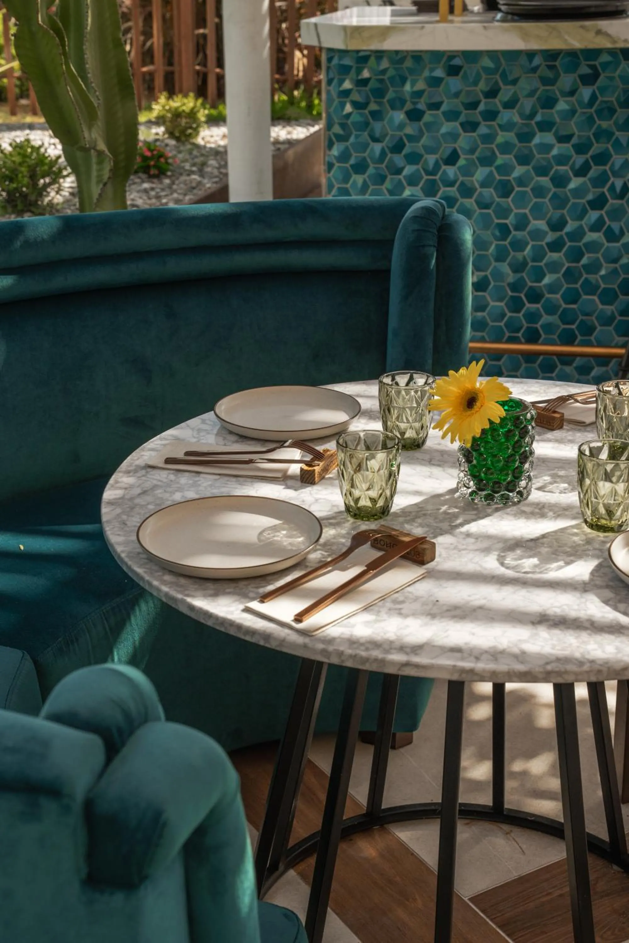 Restaurant/places to eat in Boho Club