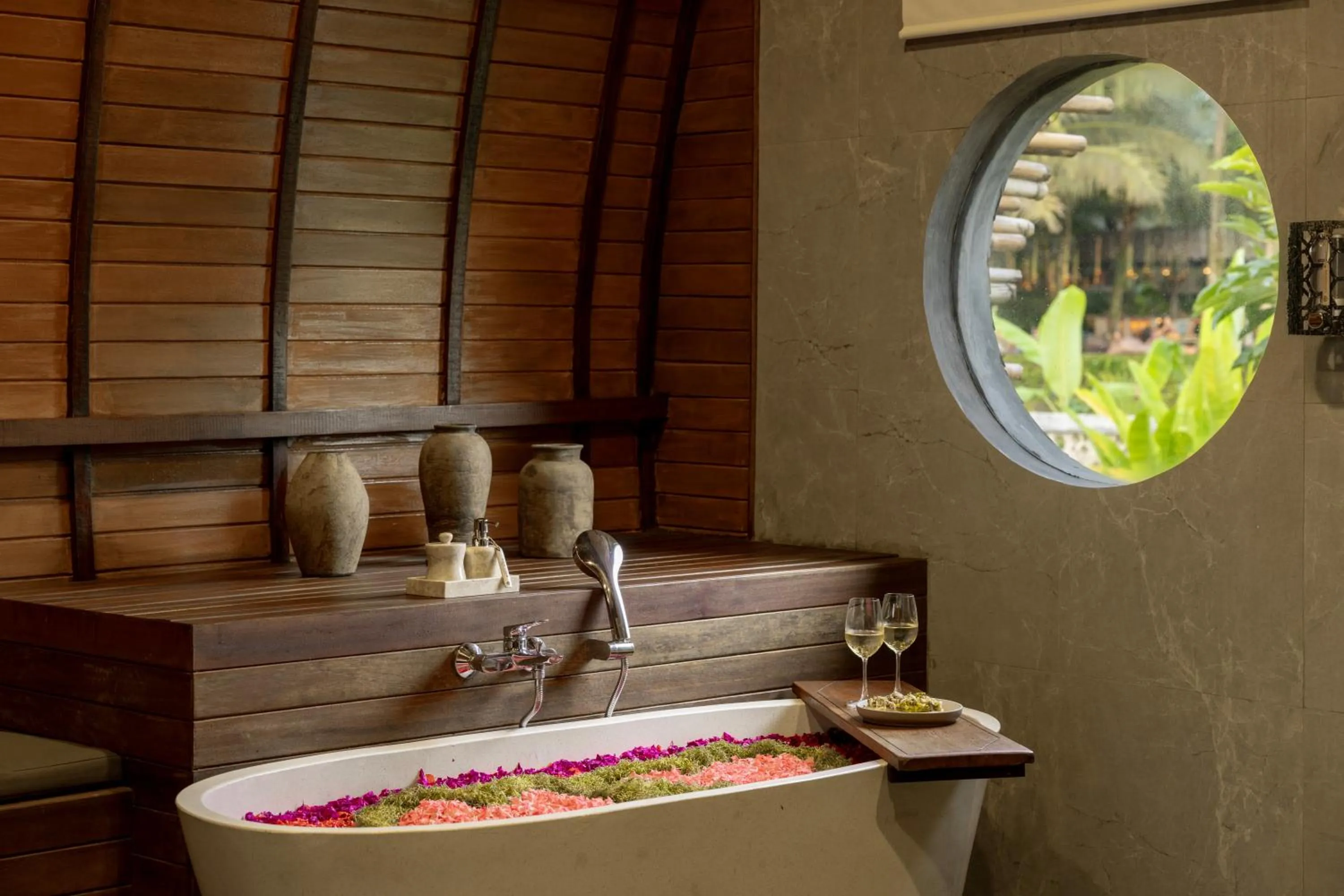 Bath in Beehouse Dijiwa Ubud