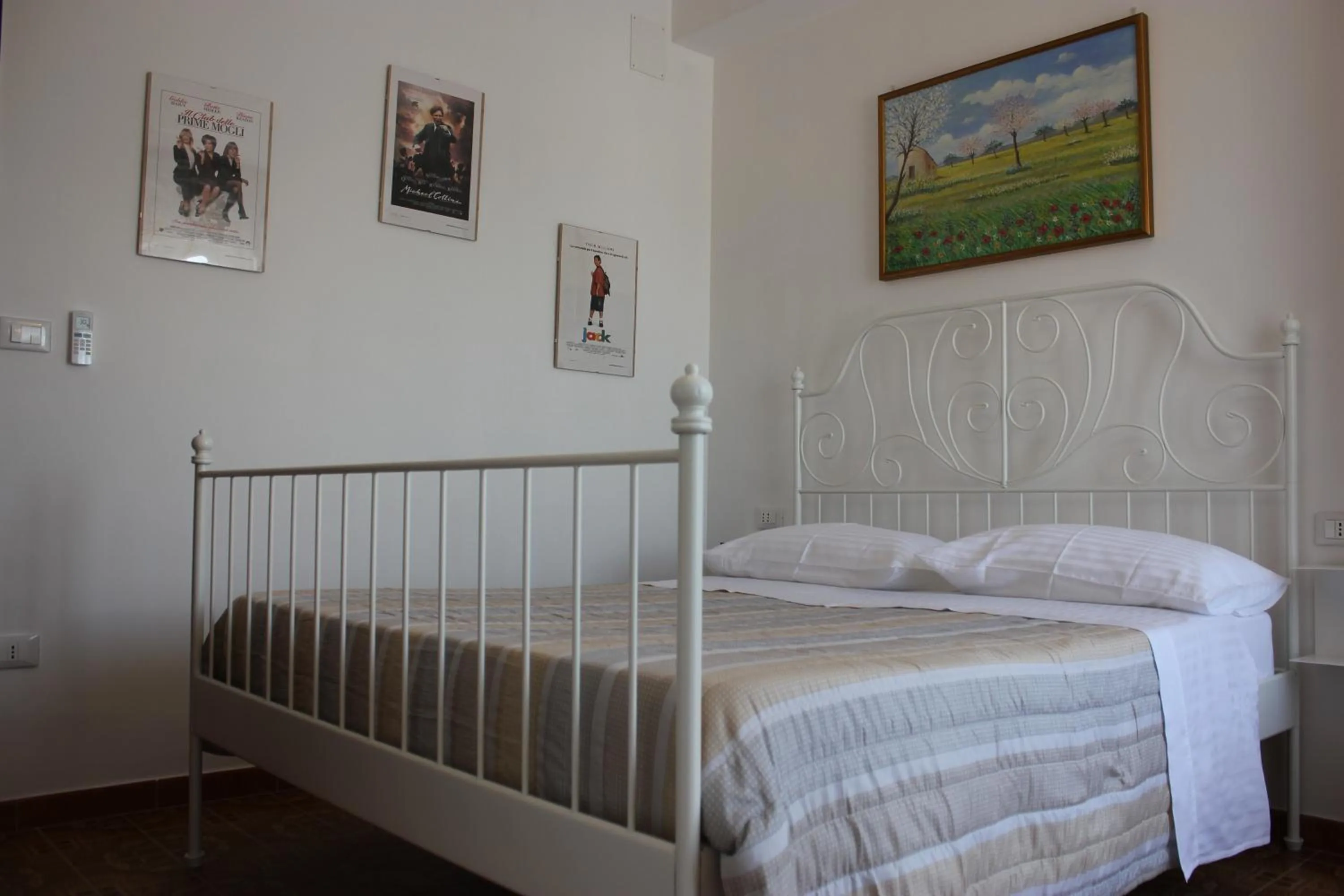 Photo of the whole room in odeon rooms