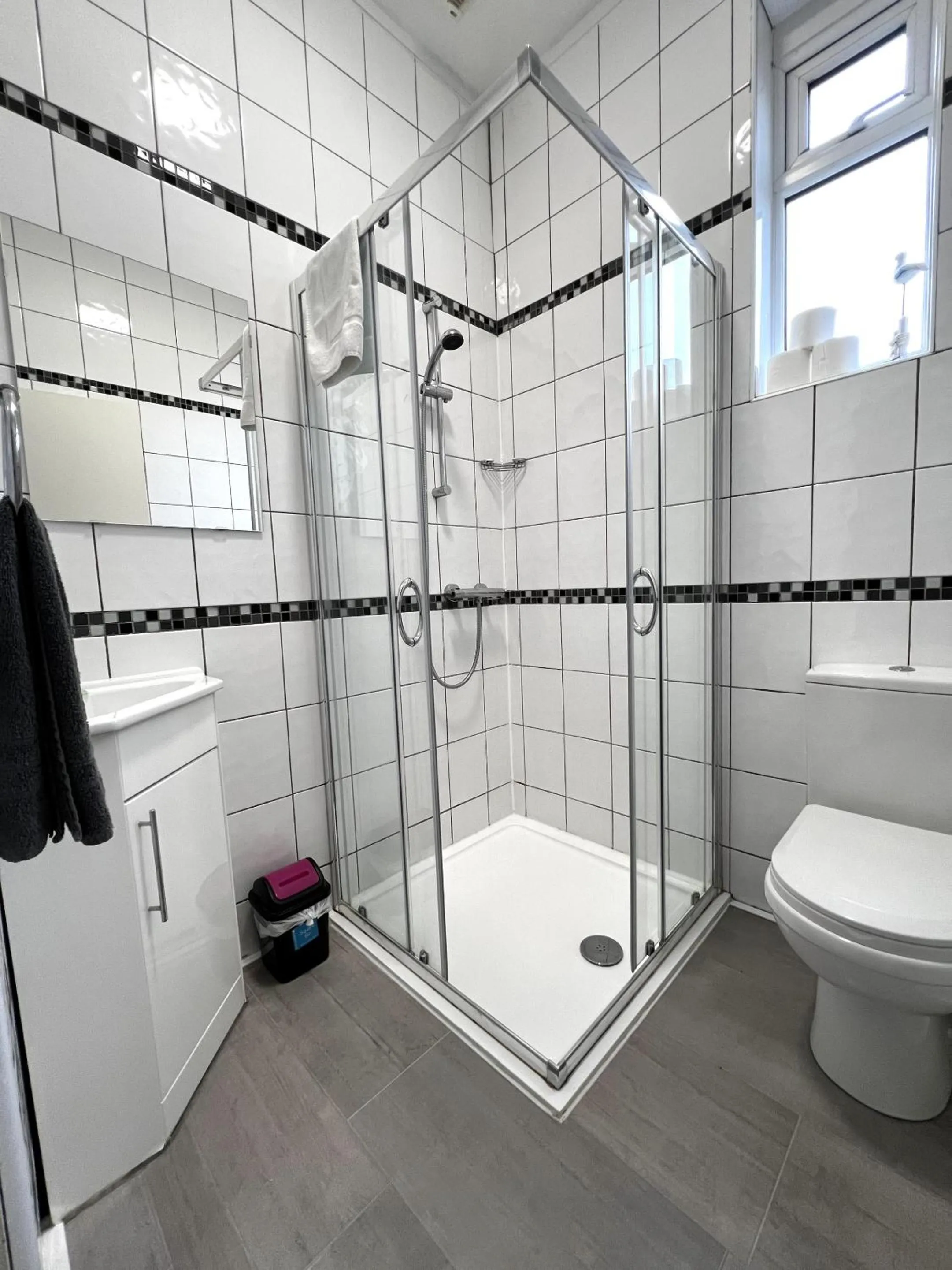 Bathroom in Central Cove Guesthouse