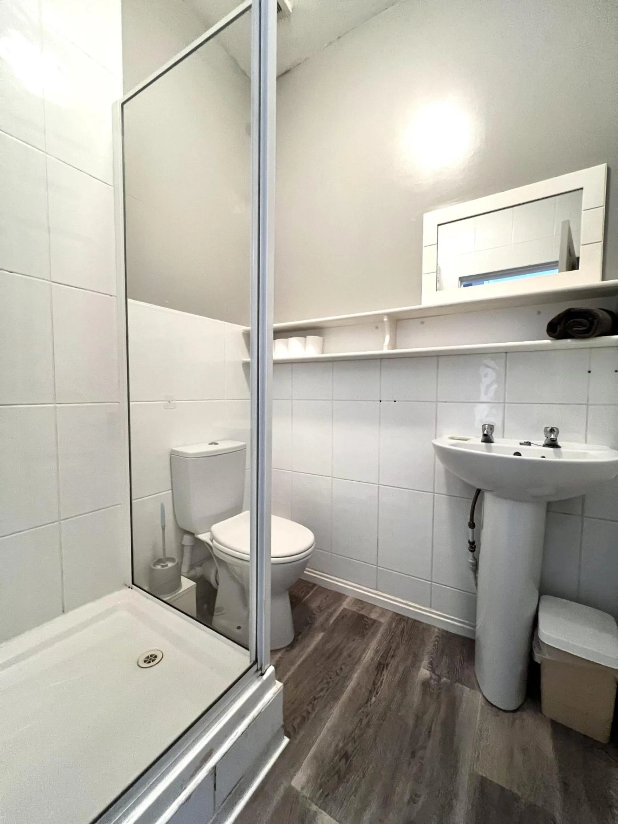 Bathroom in Central Cove Guesthouse