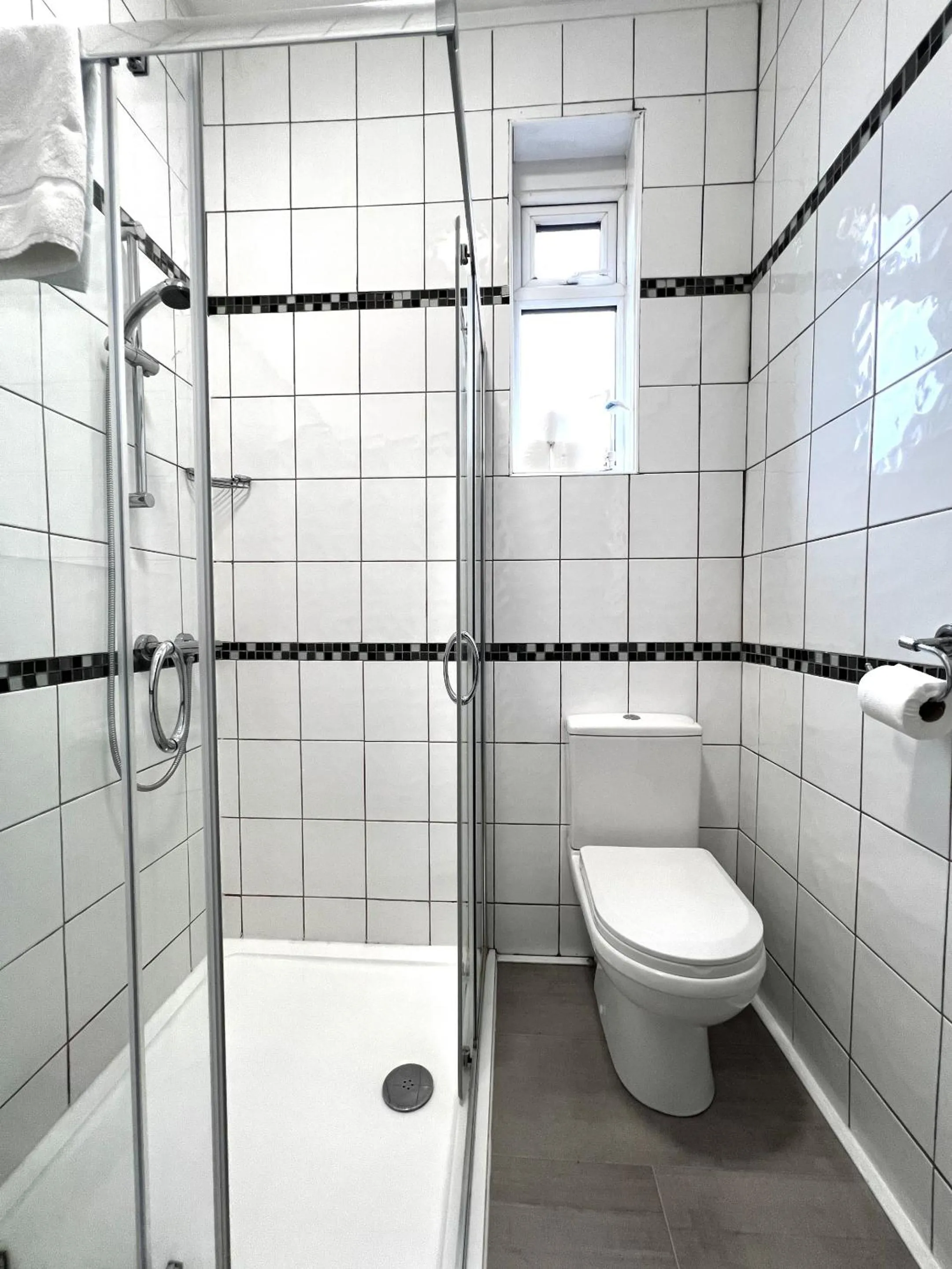 Bathroom in Central Cove Guesthouse