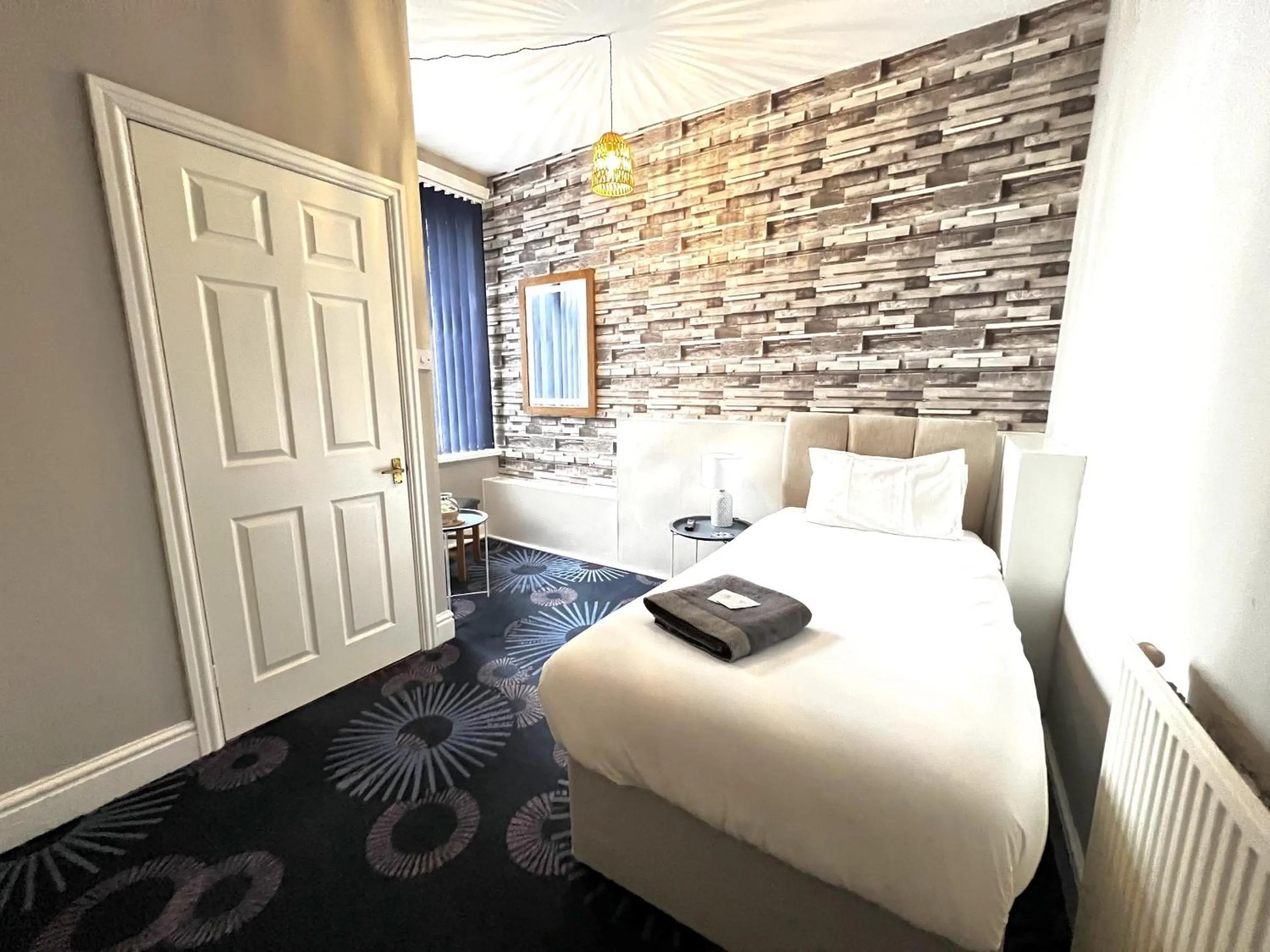 Bedroom, Bed in Central Cove Guesthouse