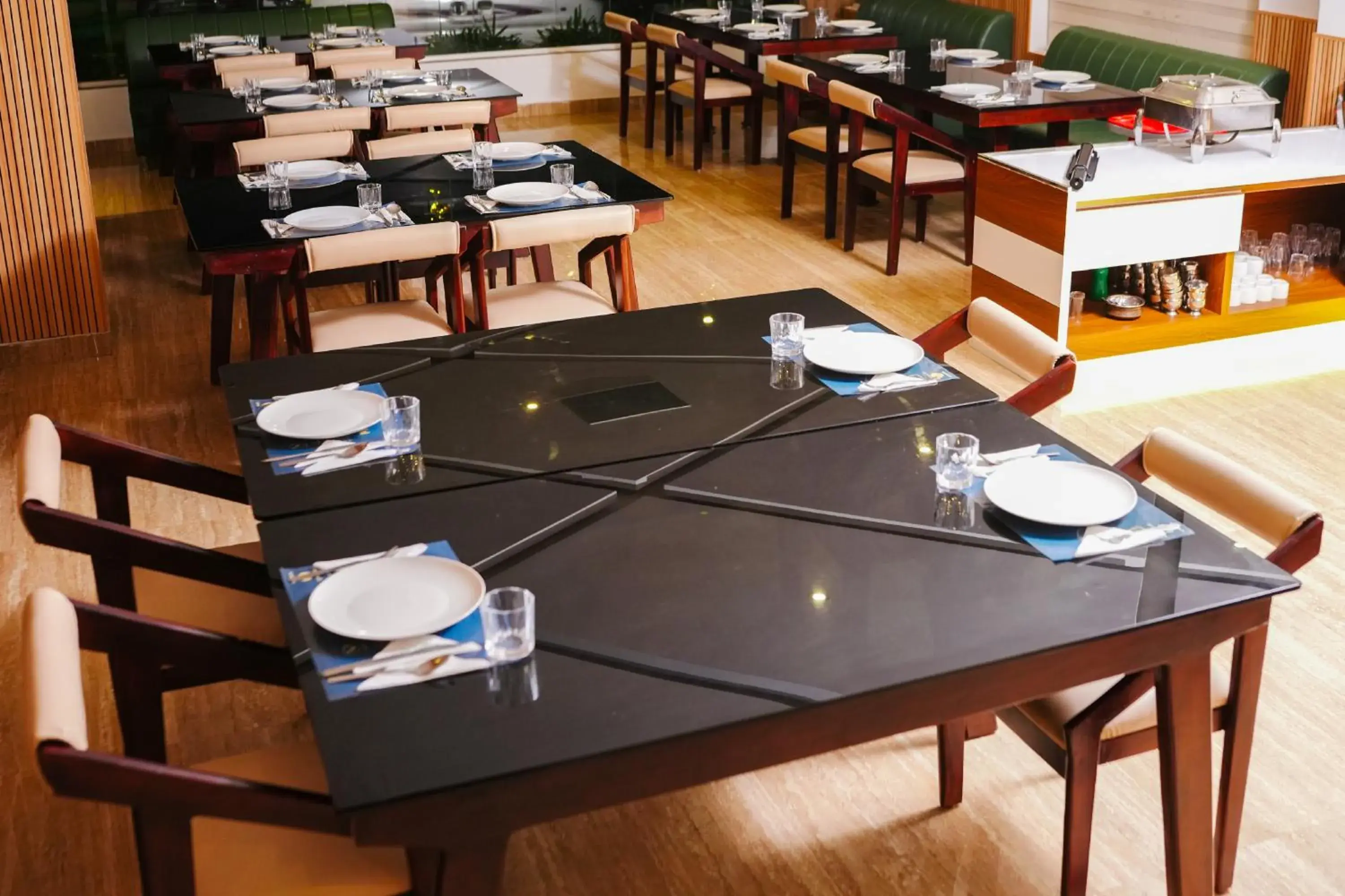 Restaurant/places to eat in Athirappilly Rainland Resort Restaurant/places to eat in Athirappilly Rainland Resort
