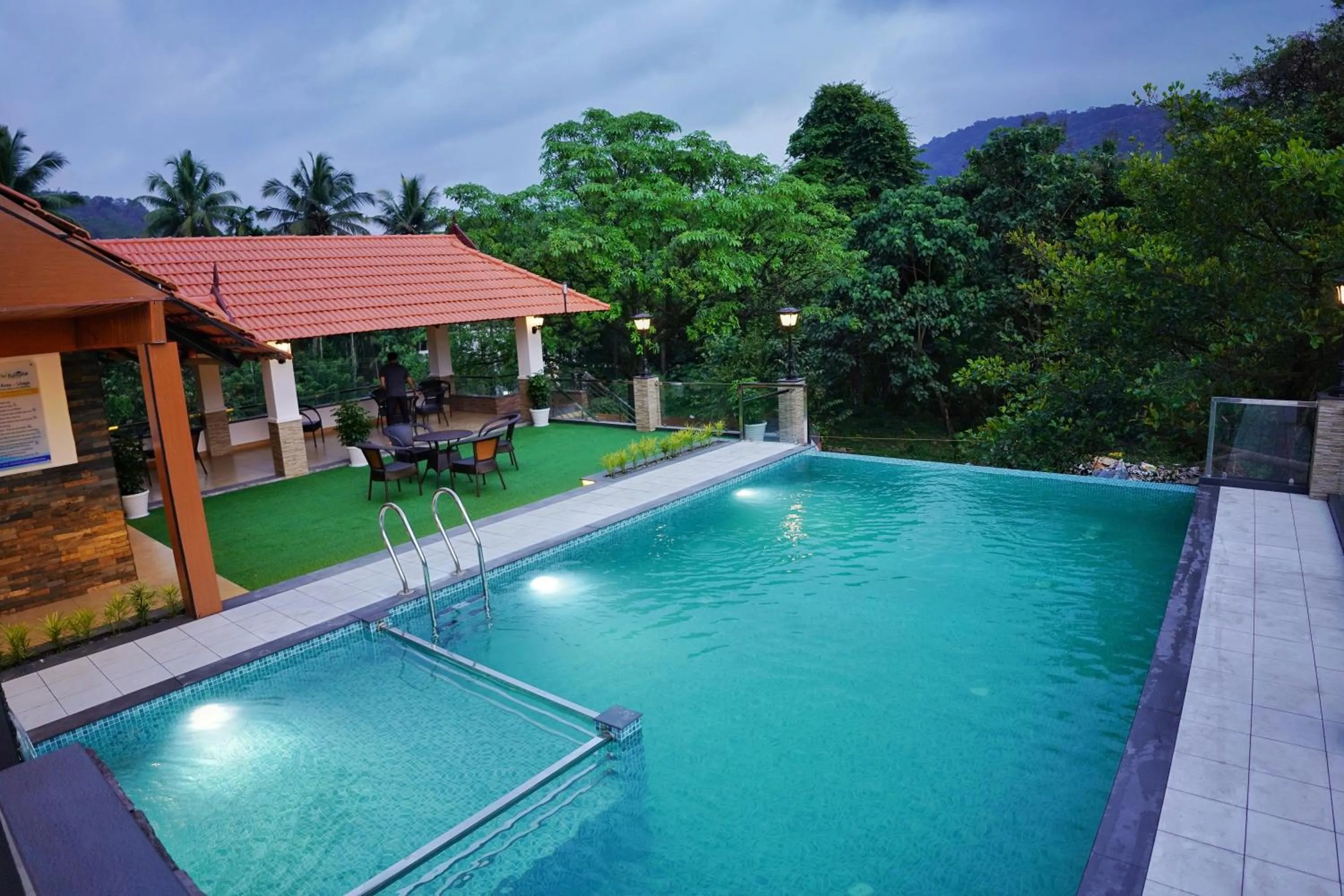 Swimming pool in Athirappilly Rainland Resort