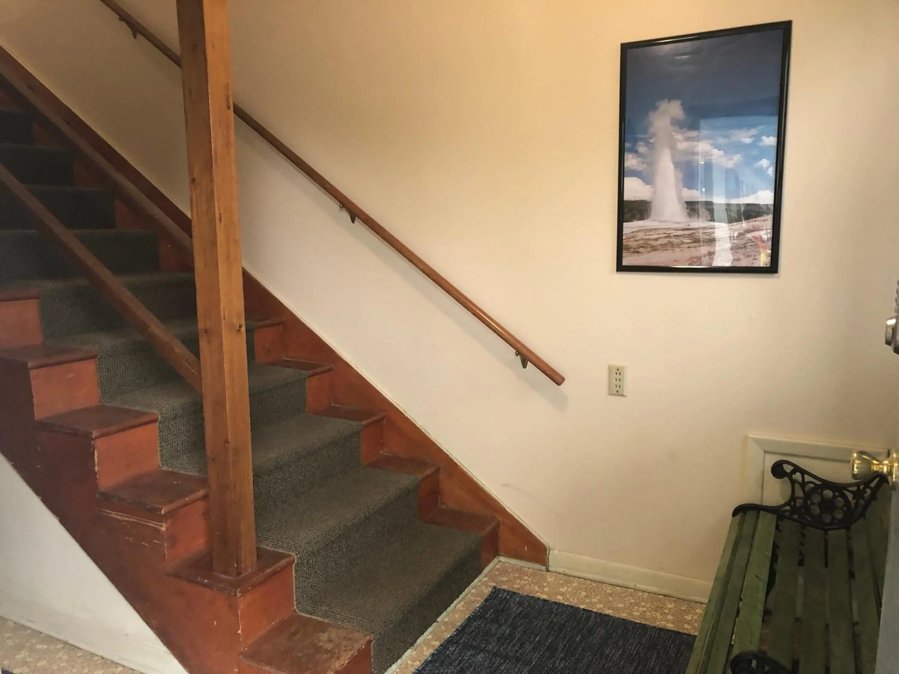 Facade/entrance in Mansion House Motel