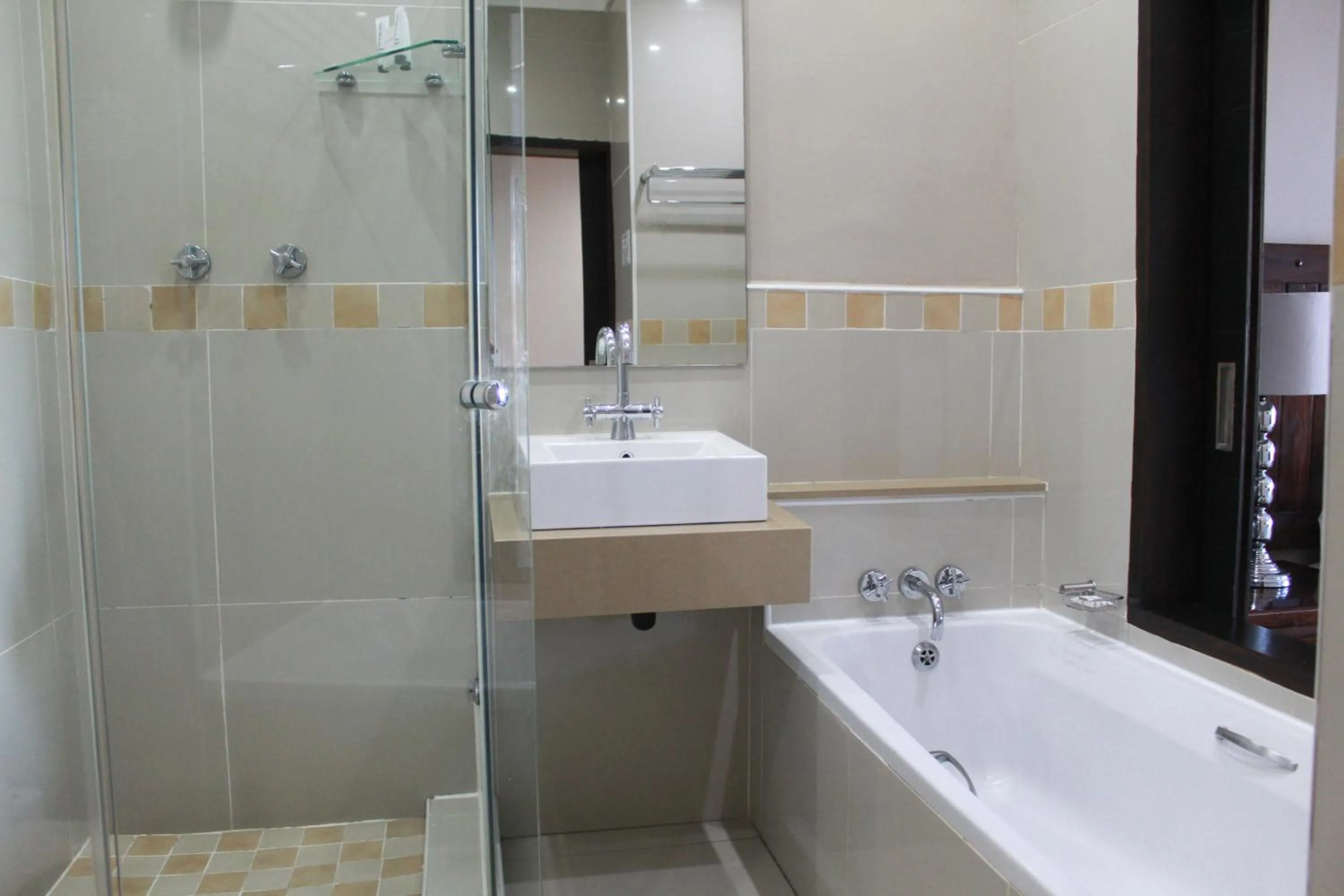 Bathroom in Margate Hotel