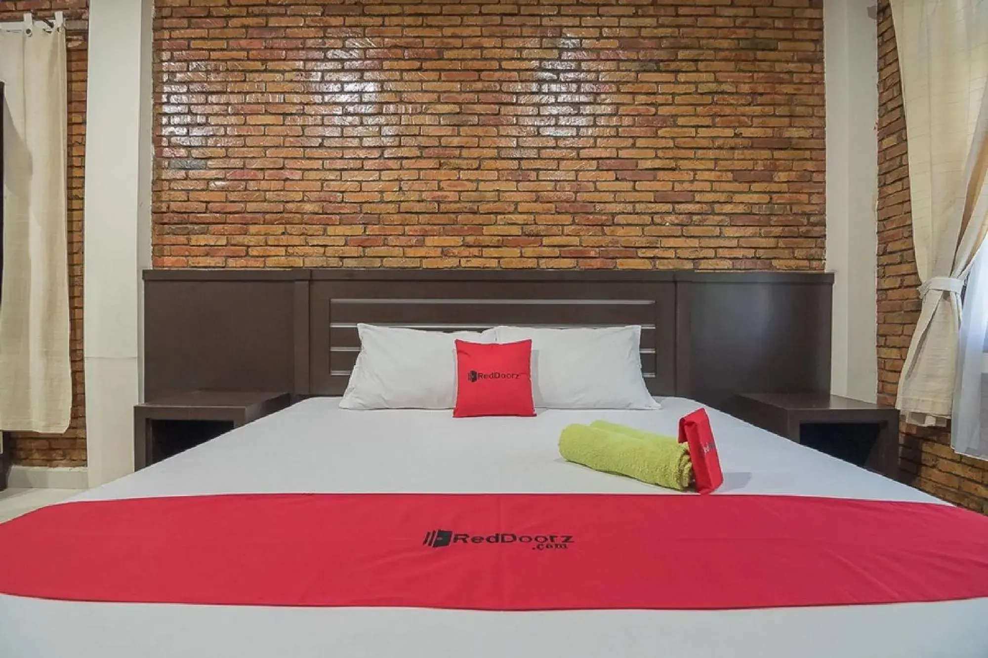 Bed in RedDoorz Plus near Cambridge City Square 2 Medan Bed in RedDoorz Plus near Cambridge City Square 2 Medan