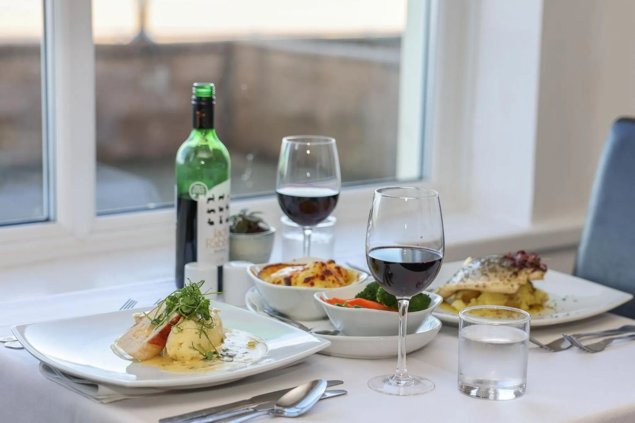 Restaurant/places to eat in Beaches Chalets