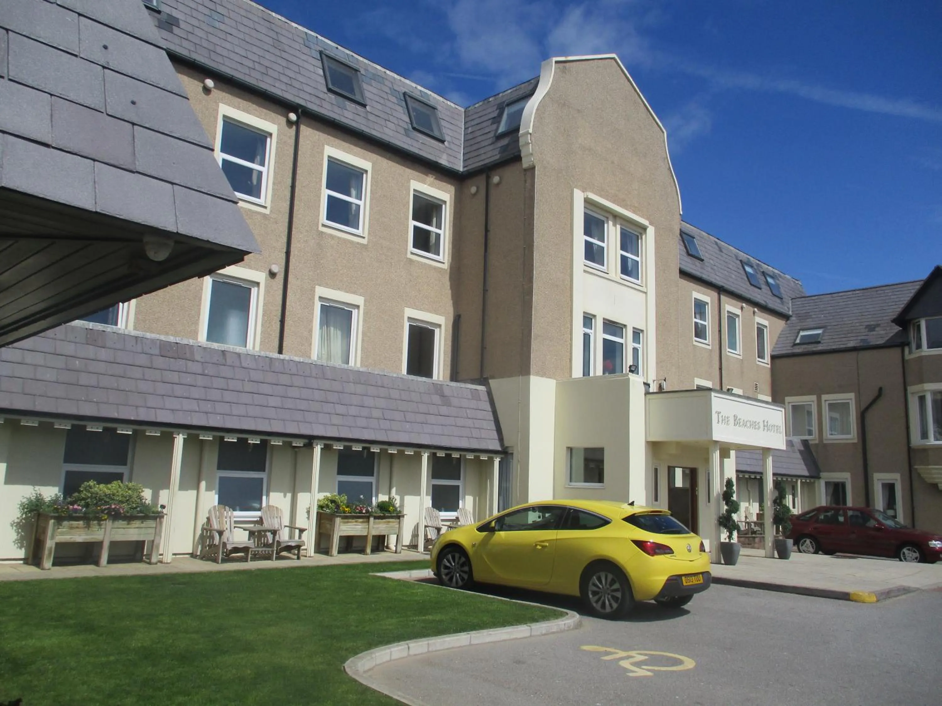 Property building in Beaches Chalets