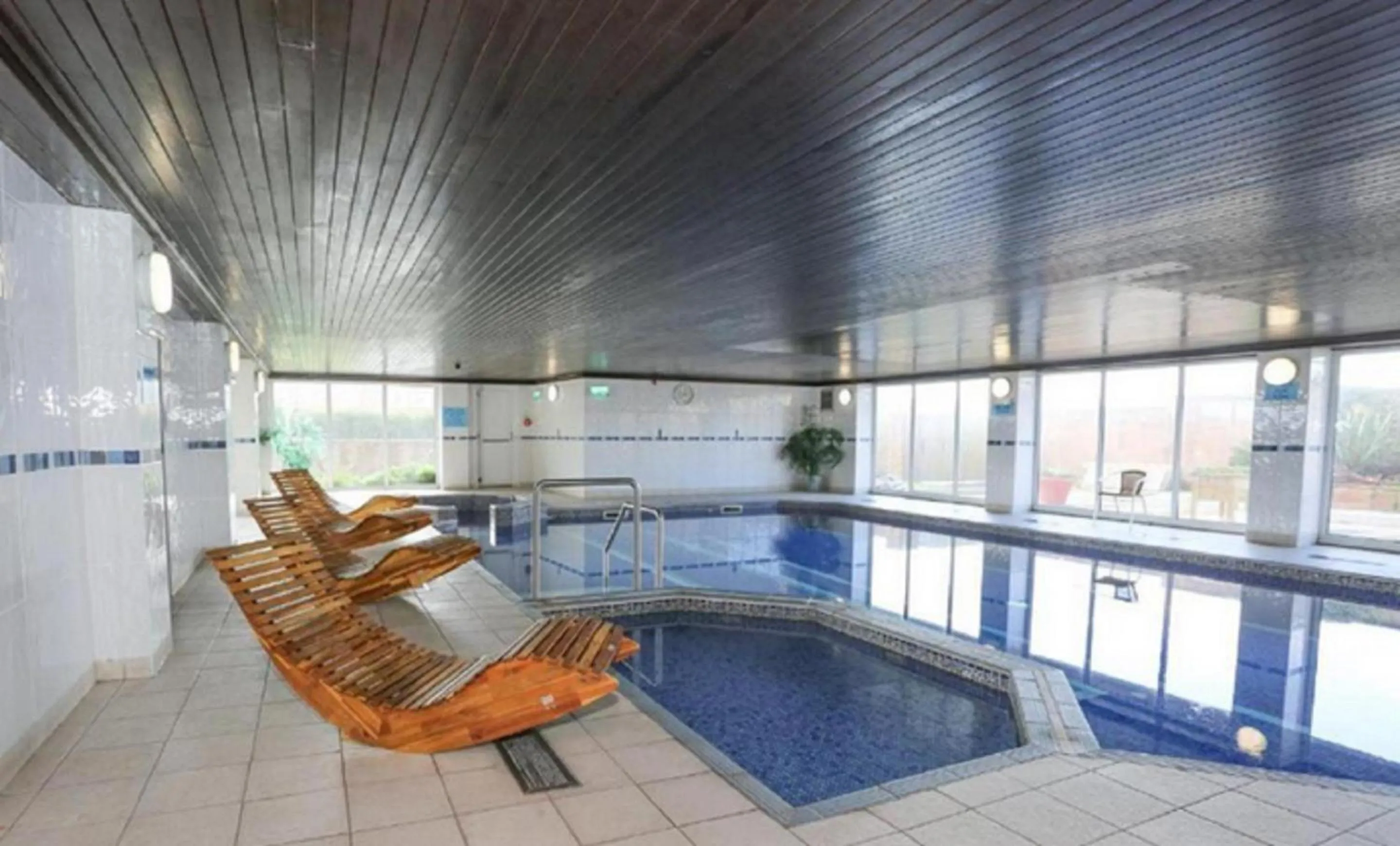 Swimming pool in Beaches Chalets