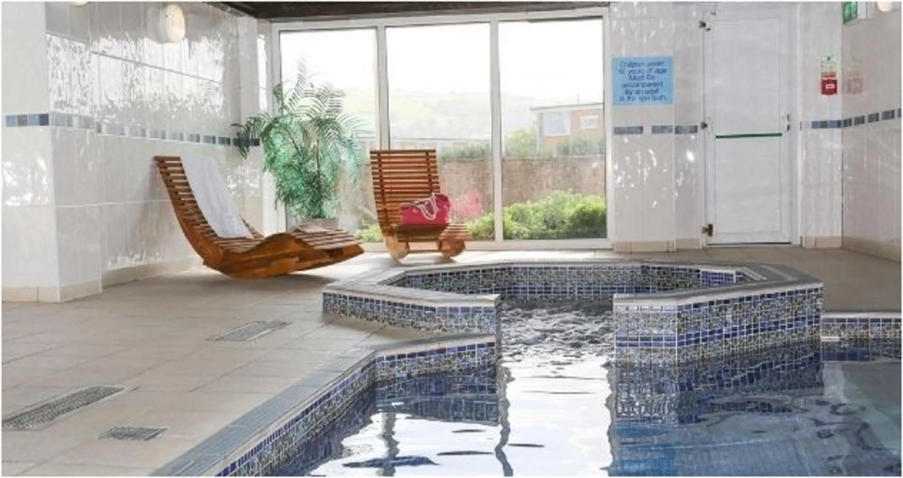 Swimming pool in Beaches Chalets