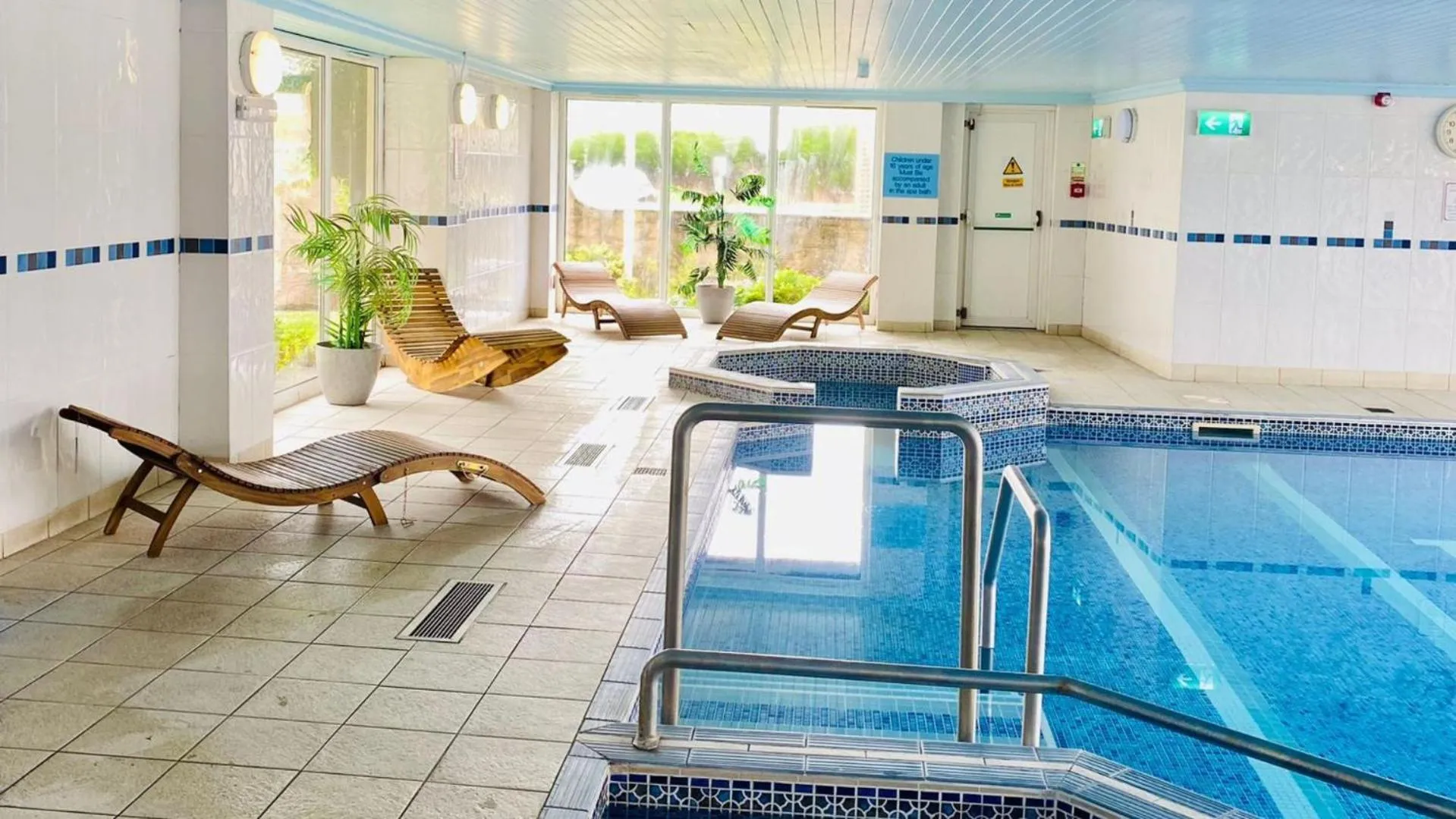 Swimming pool in Beaches Chalets