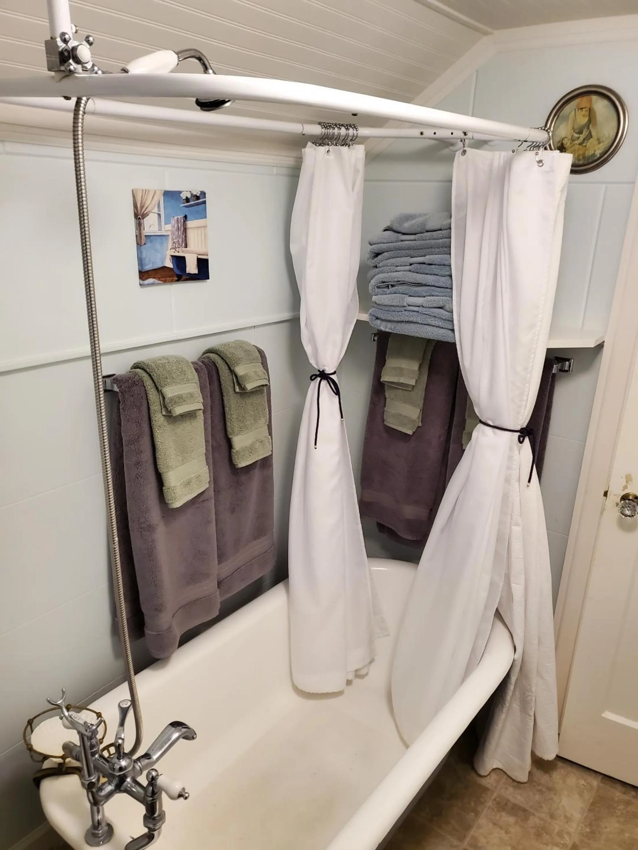 Bathroom in Bay Cottage Getaway