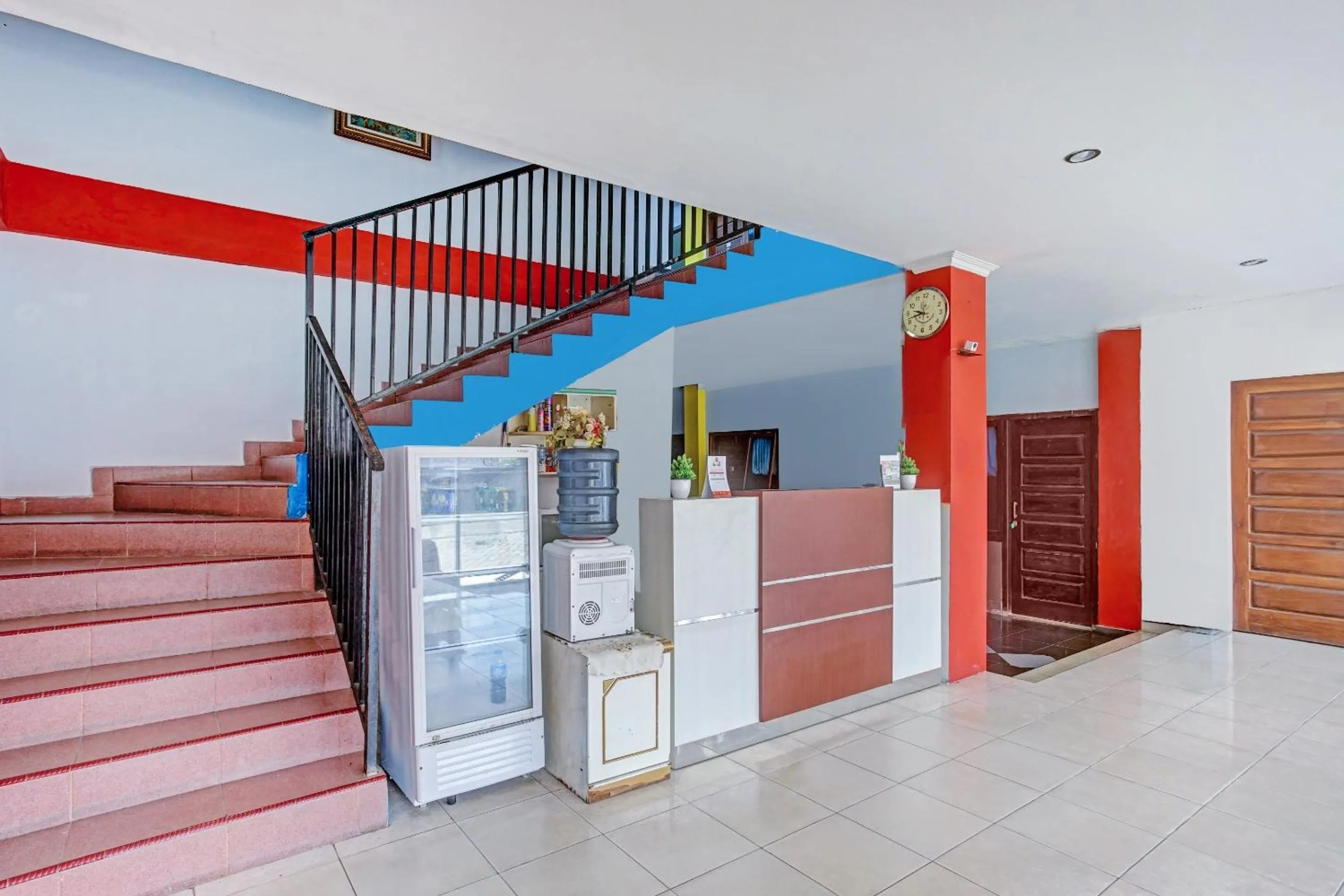 Lobby or reception in Hotel O Enggal Near Gor Saburai Formerly Hotel Pelangi