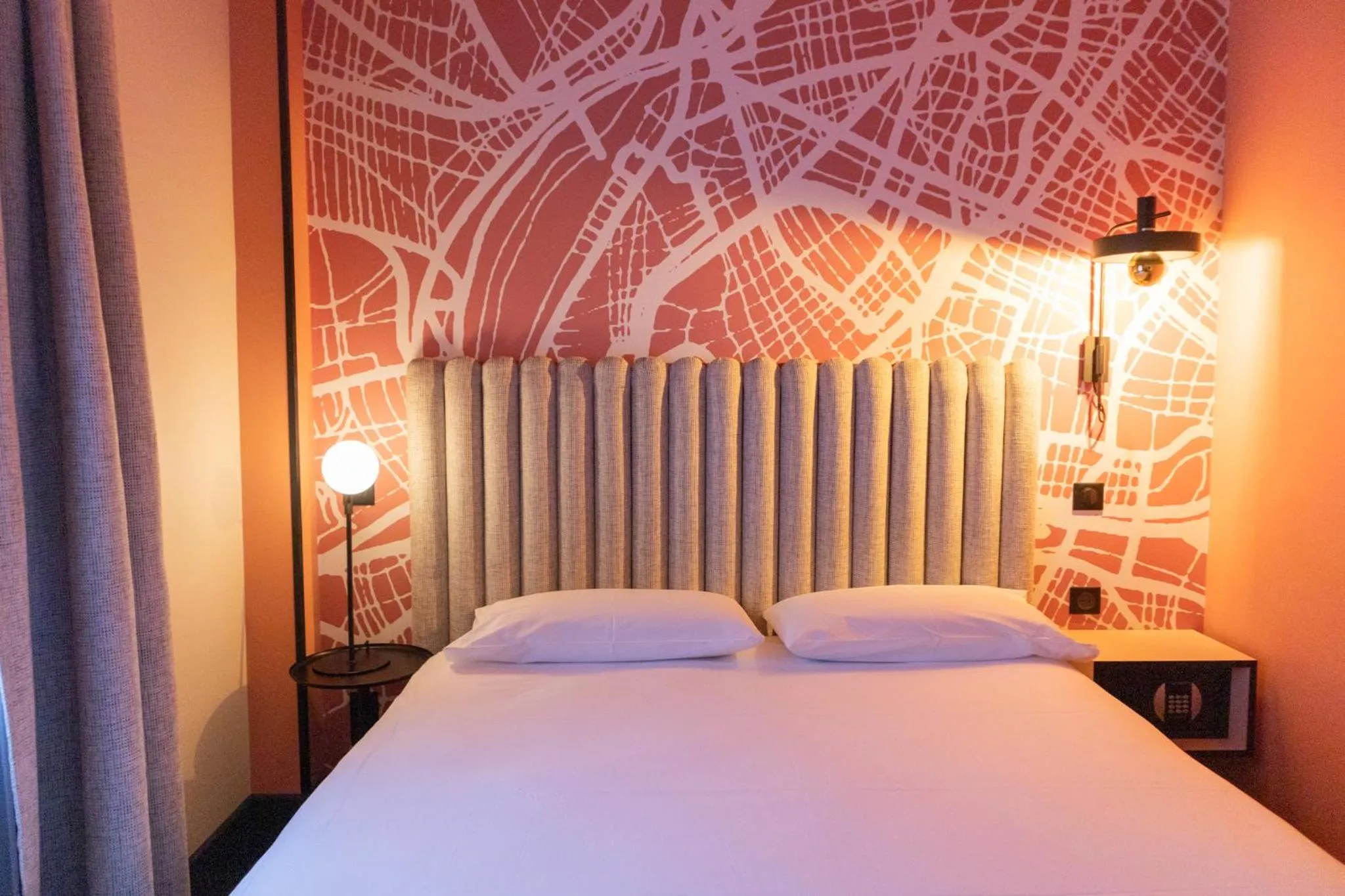 Bedroom, Bed in Le Grand Hotel