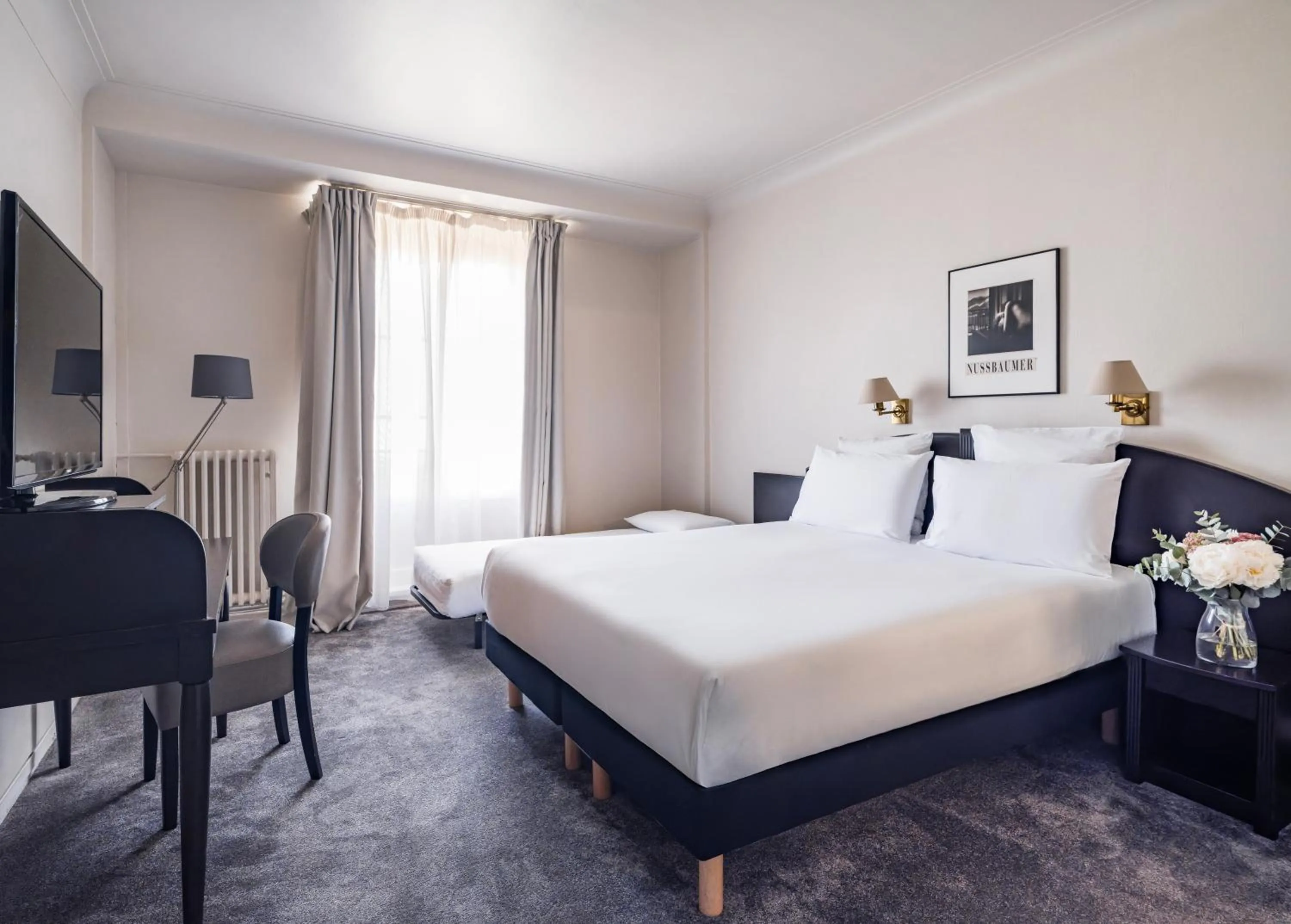 Bedroom, Bed in Le Grand Hotel