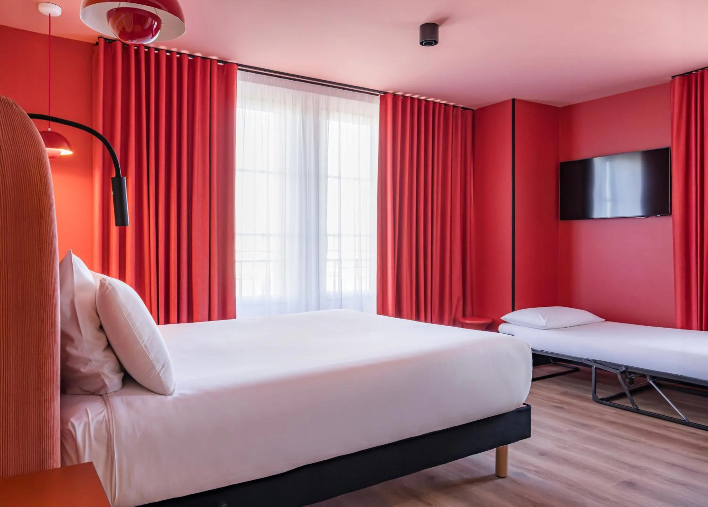 Bedroom, Bed in Le Grand Hotel