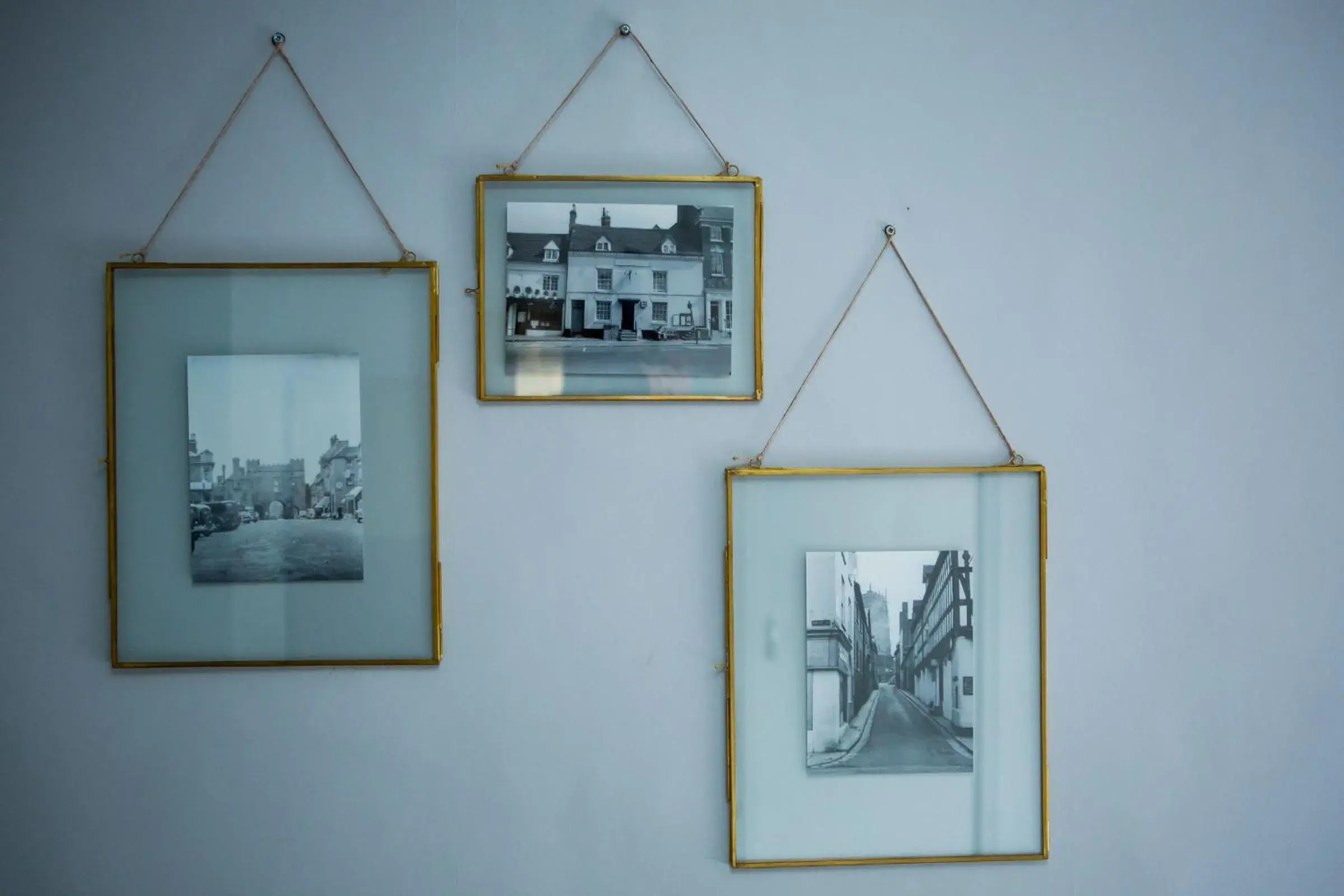 Twin Room with Shower in The Golden Lion Inn Twin Room with Shower in The Golden Lion Inn