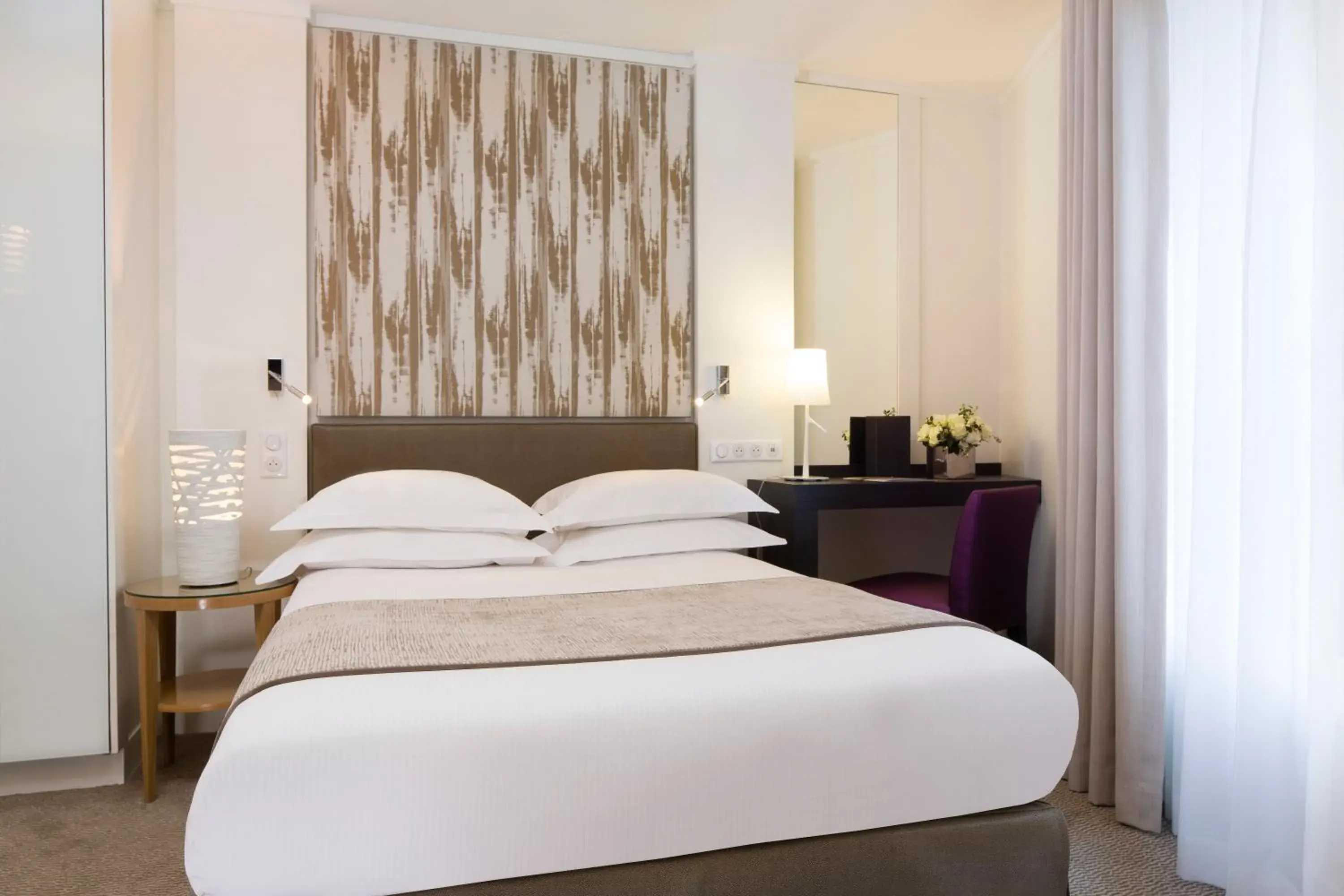 Photo of the whole room, Bed in Garden-Elysée Photo of the whole room, Bed in Garden-Elysée