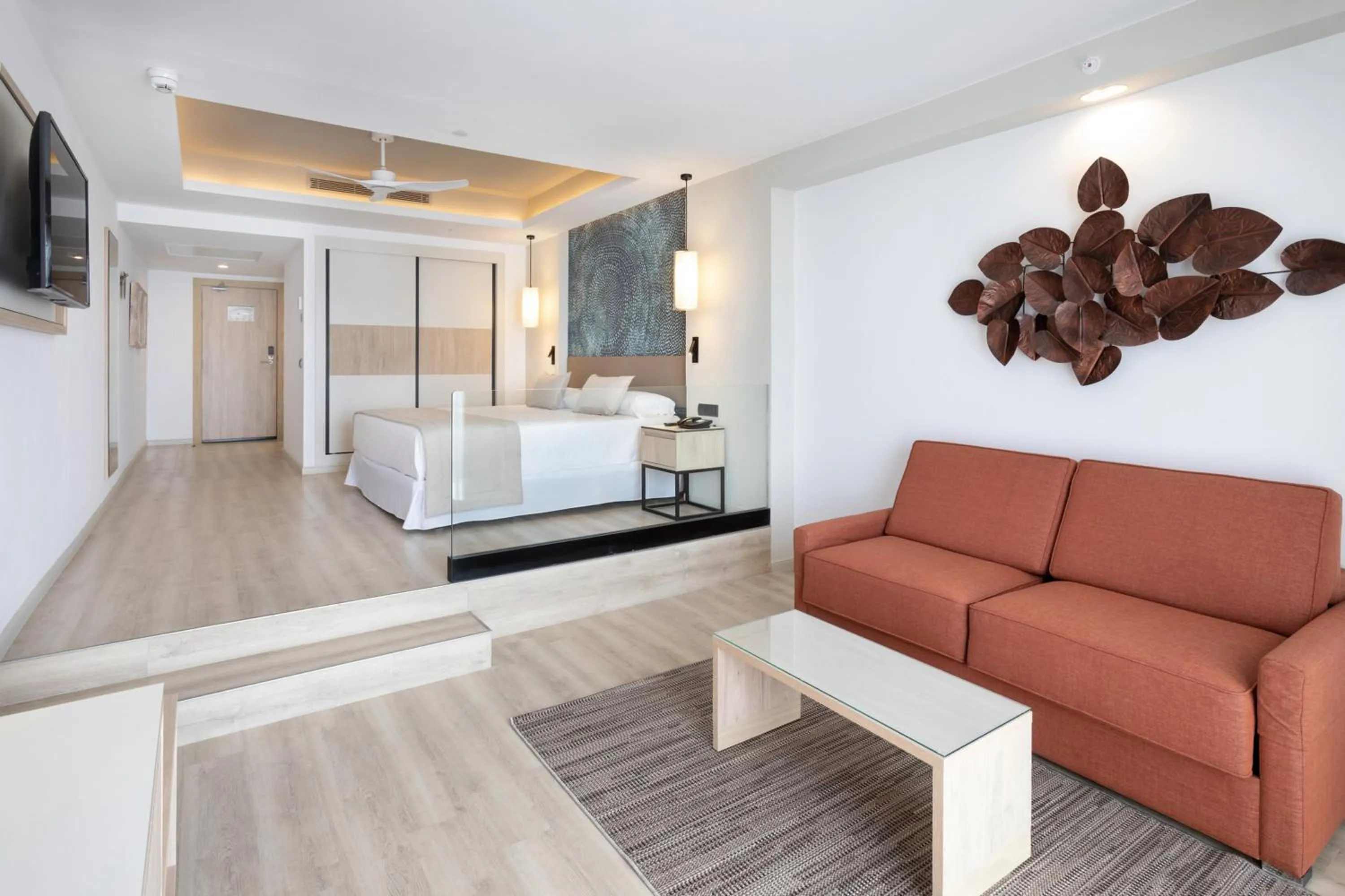 Photo of the whole room, Bed in Hotel Riu Palace Jandia