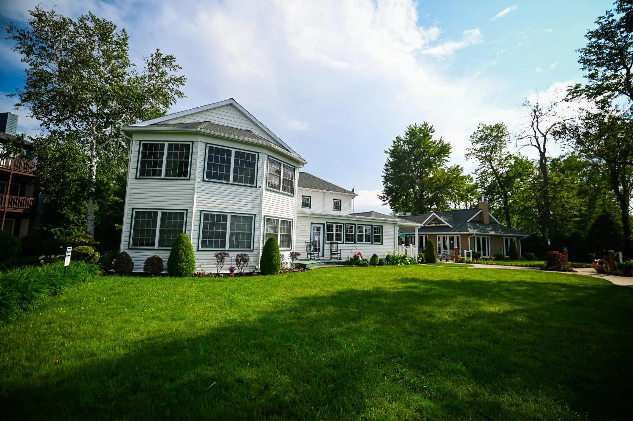 Property building in The Lakehouse Inn Geneva