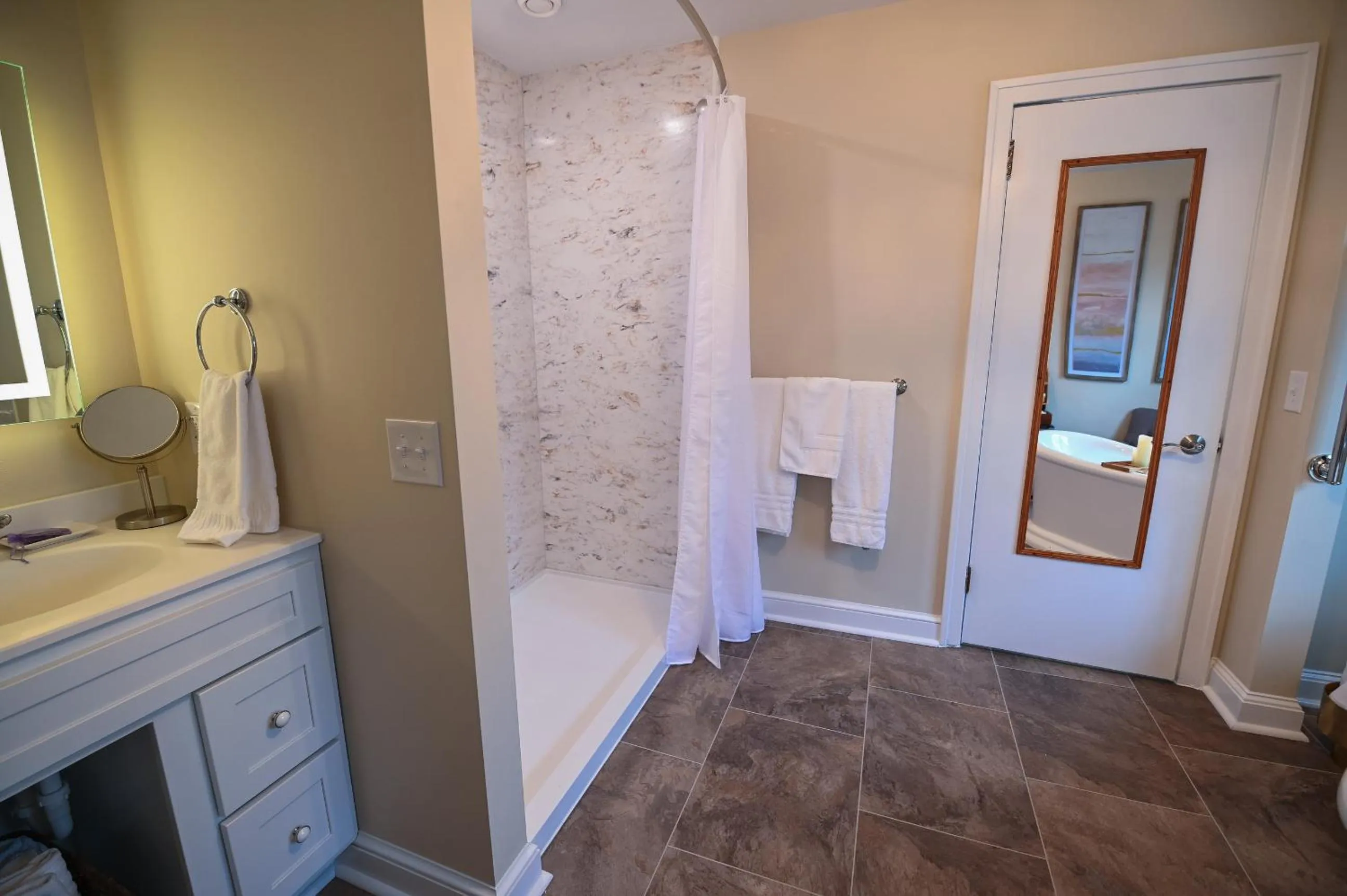 Bathroom in The Lakehouse Inn Geneva